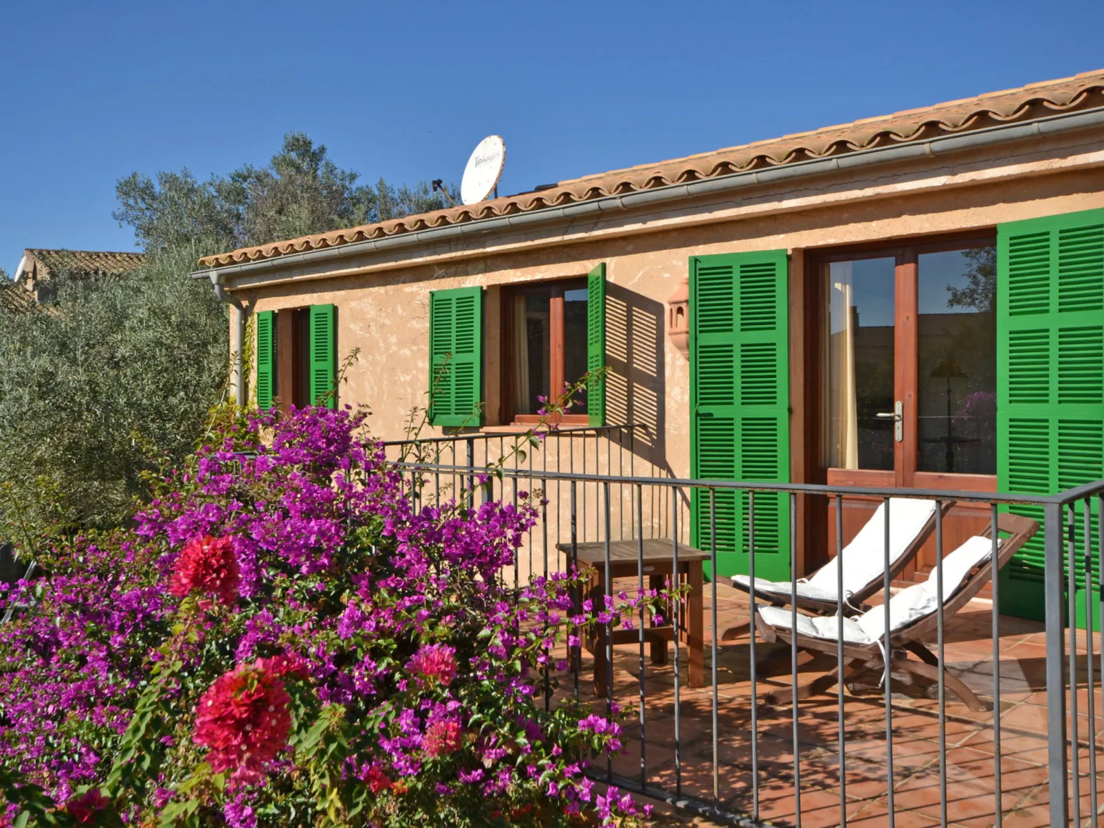 Can Casta (Sonrisa 12) - Buiten