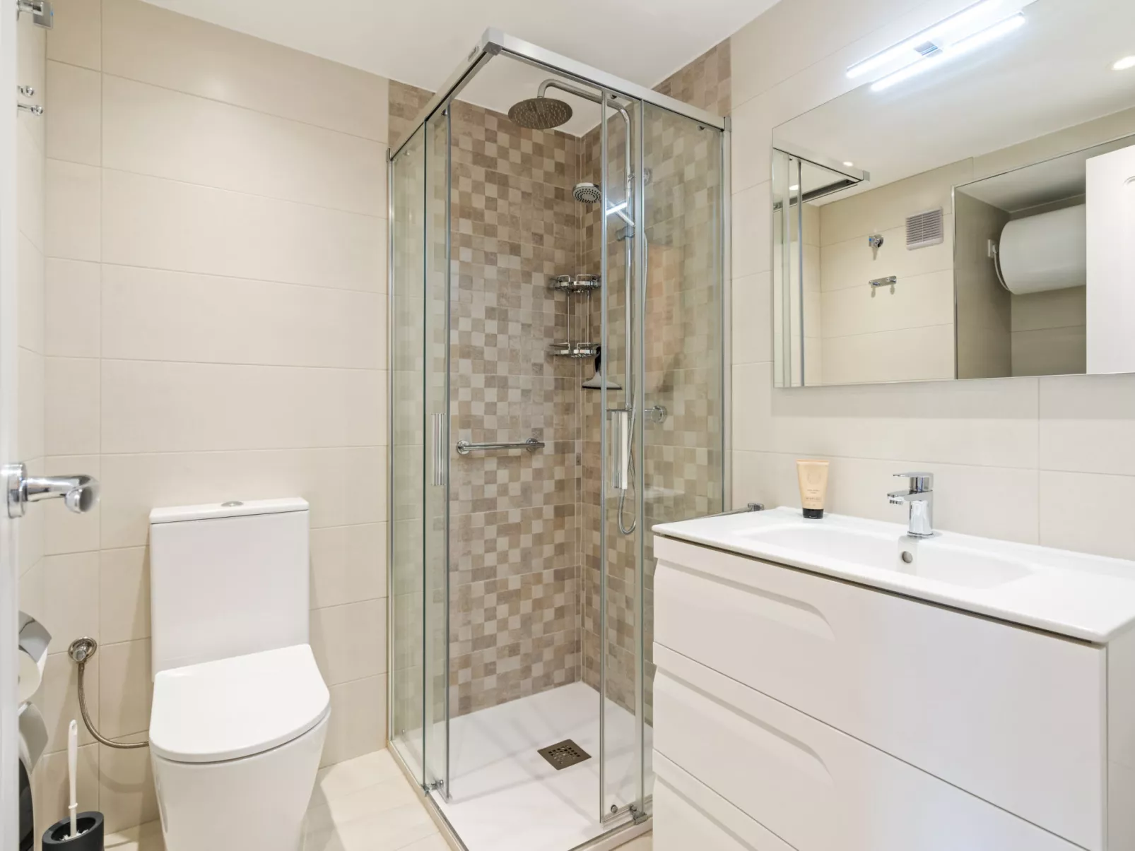 WELCS ESTUDIO 057 EMP Frente al Mar - Binnen