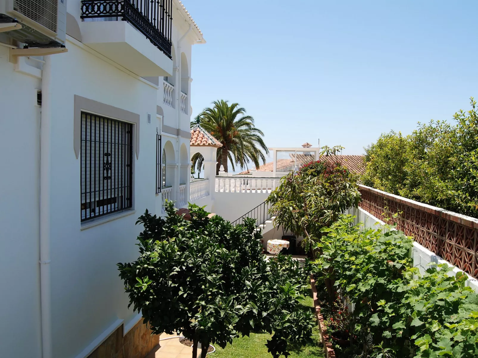 Villa Sandra Top Floor Escape by Casasol - Buiten