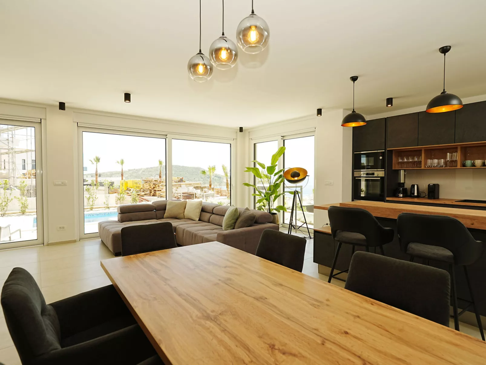 Primosten Hills - North - Binnen