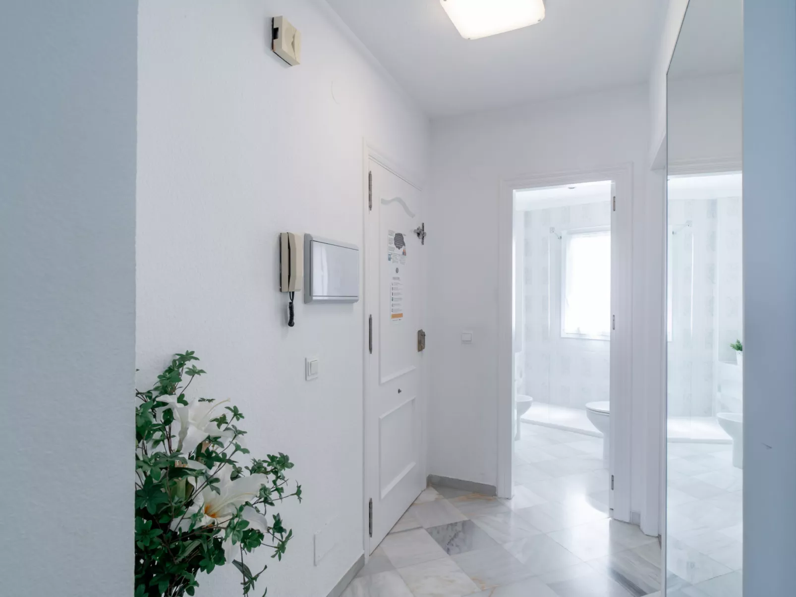 Stella Maris Beachfront B by Casasol - Binnen