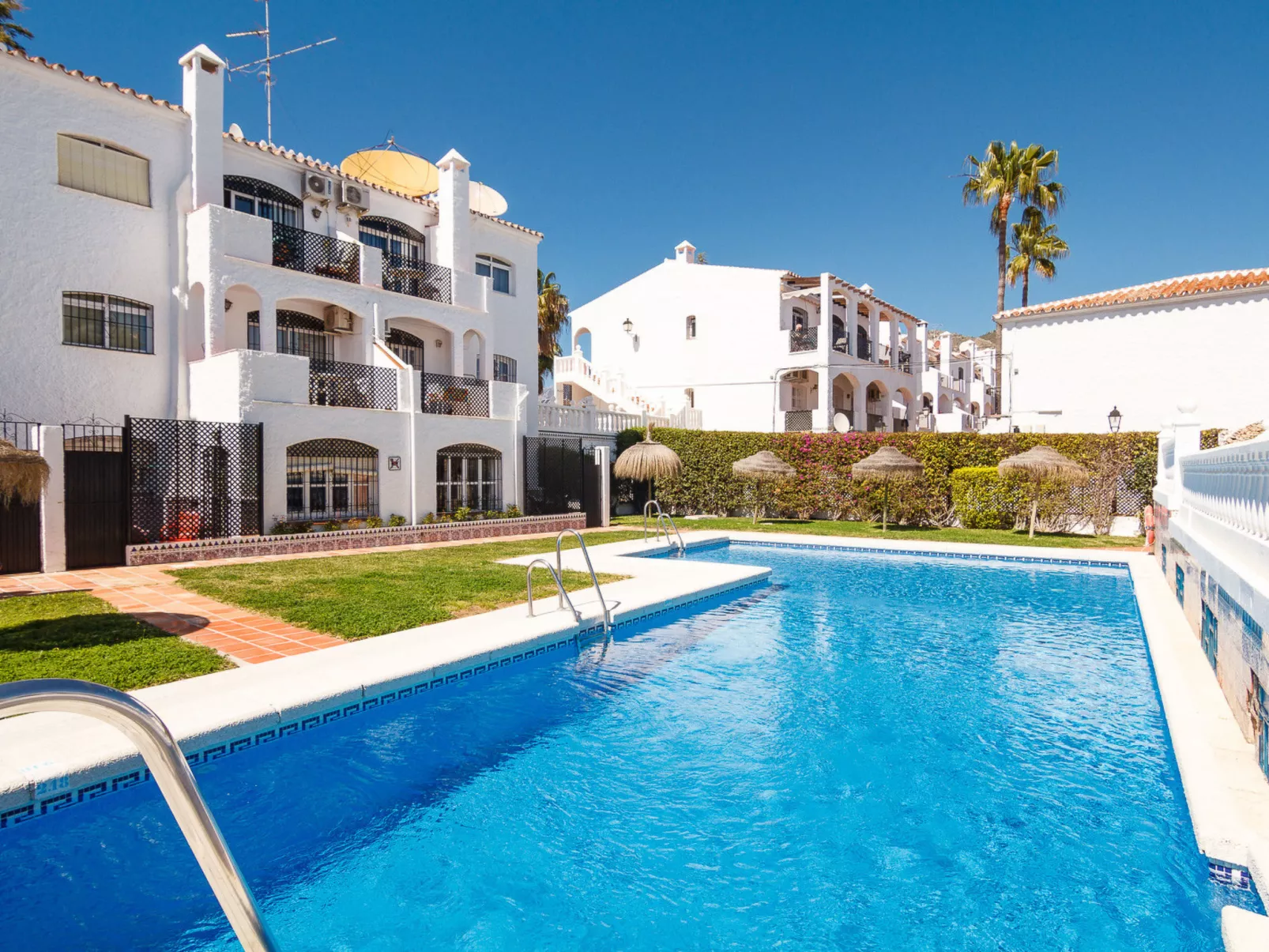 Verano Azul Seasun 90B by Casasol - Buiten