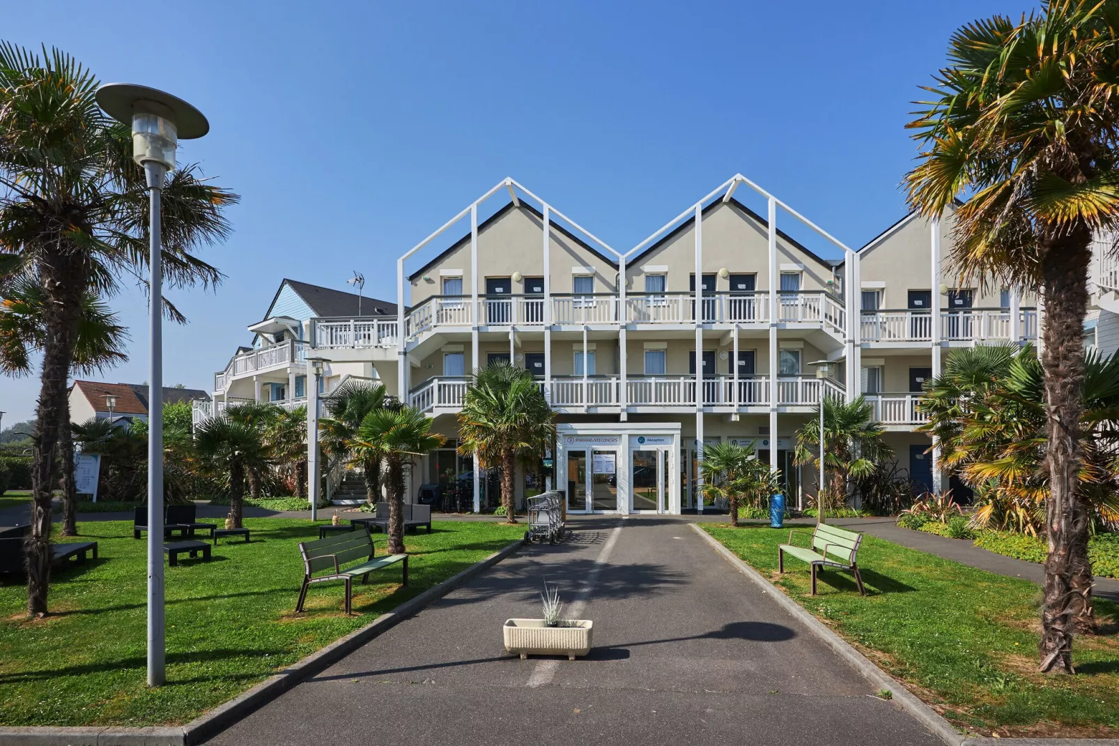 Residence Le Chant des Oiseaux Courseulles-sur-Mer - 24 Standard Apt 4 p - 1 bedroom-Parkfaciliteiten