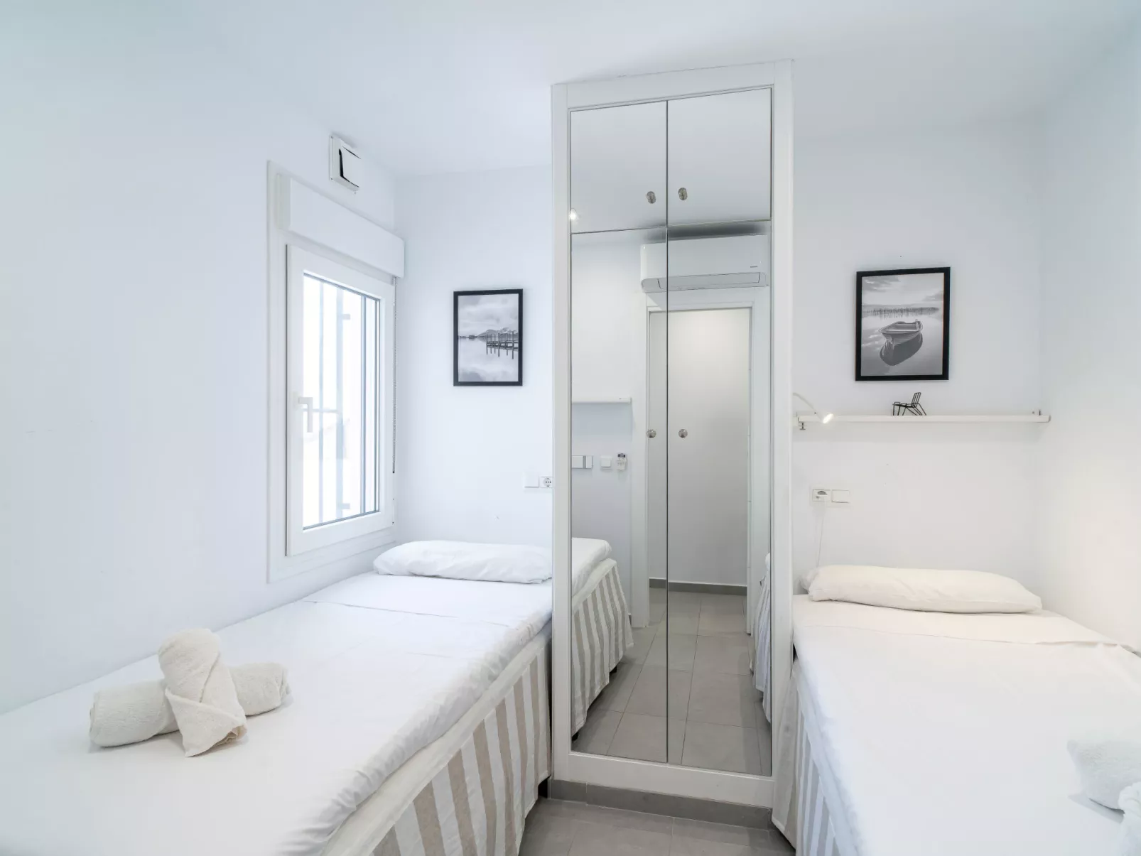 Tuhillo E1 Luxury Seaview by Casasol - Binnen