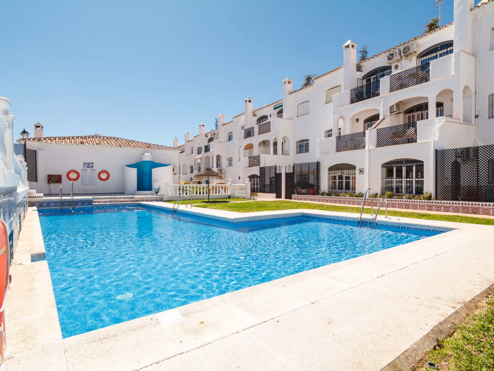 Verano Azul Seasun 90B by Casasol - Buiten