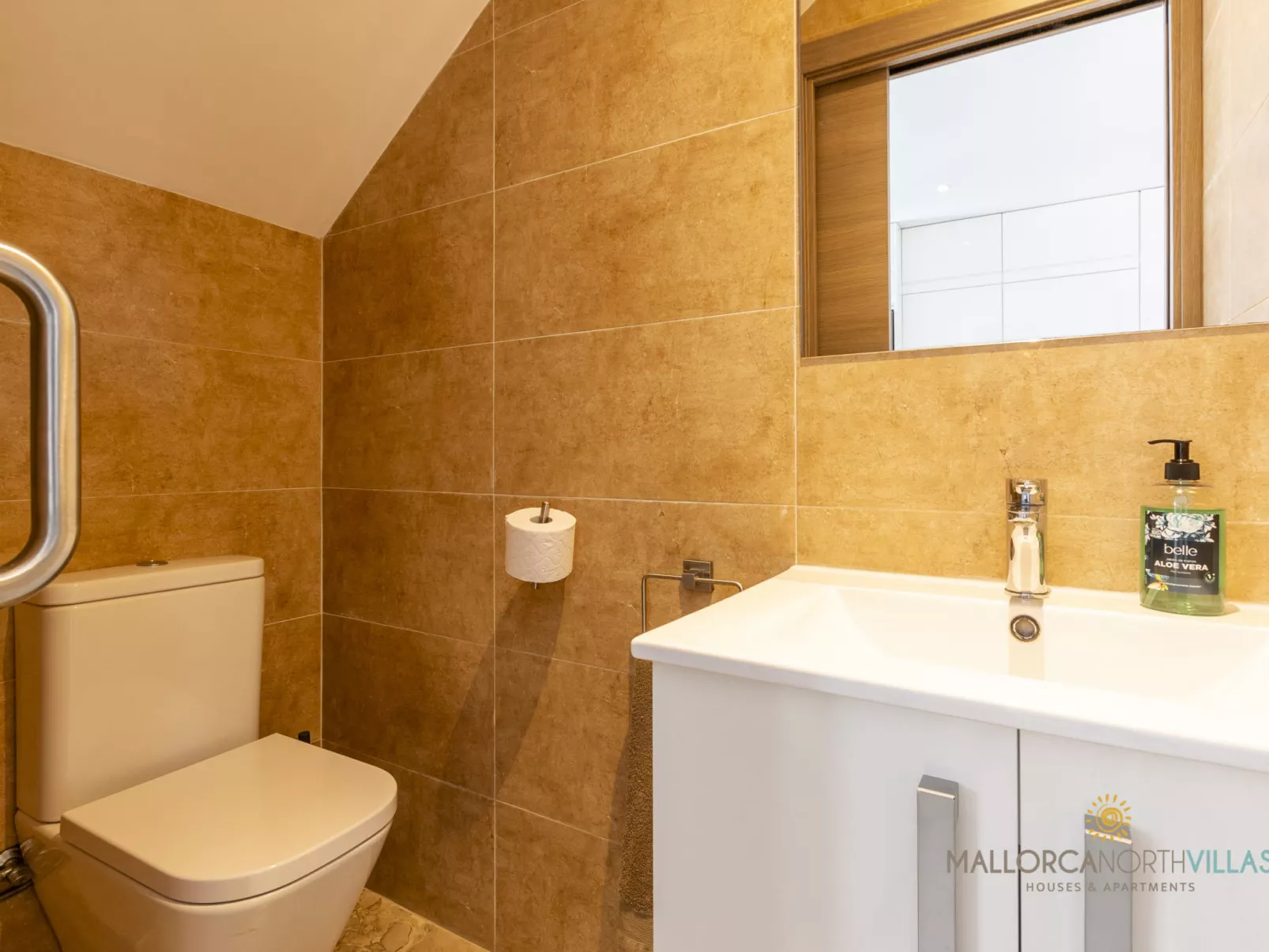 Villa Iola: Moderna Casa en Platja de Muro - Binnen