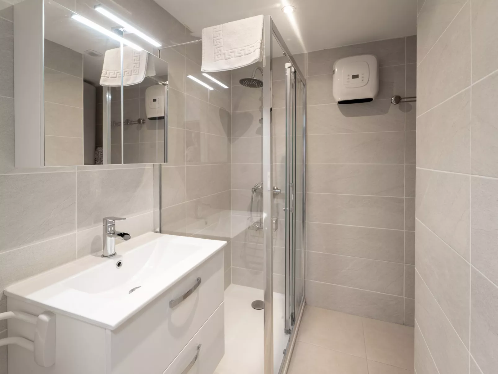 WELCS ESTUDIO 124 EMP con vistas al mar - Binnen