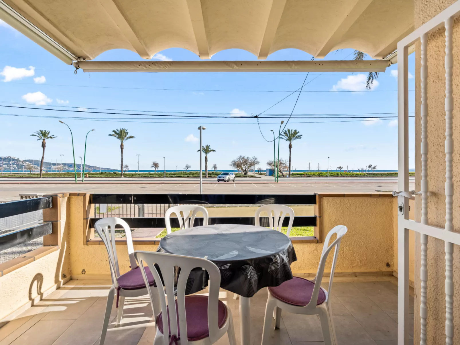 WELCS APARTAMENTO 218 EMP frente al Mar - Buiten