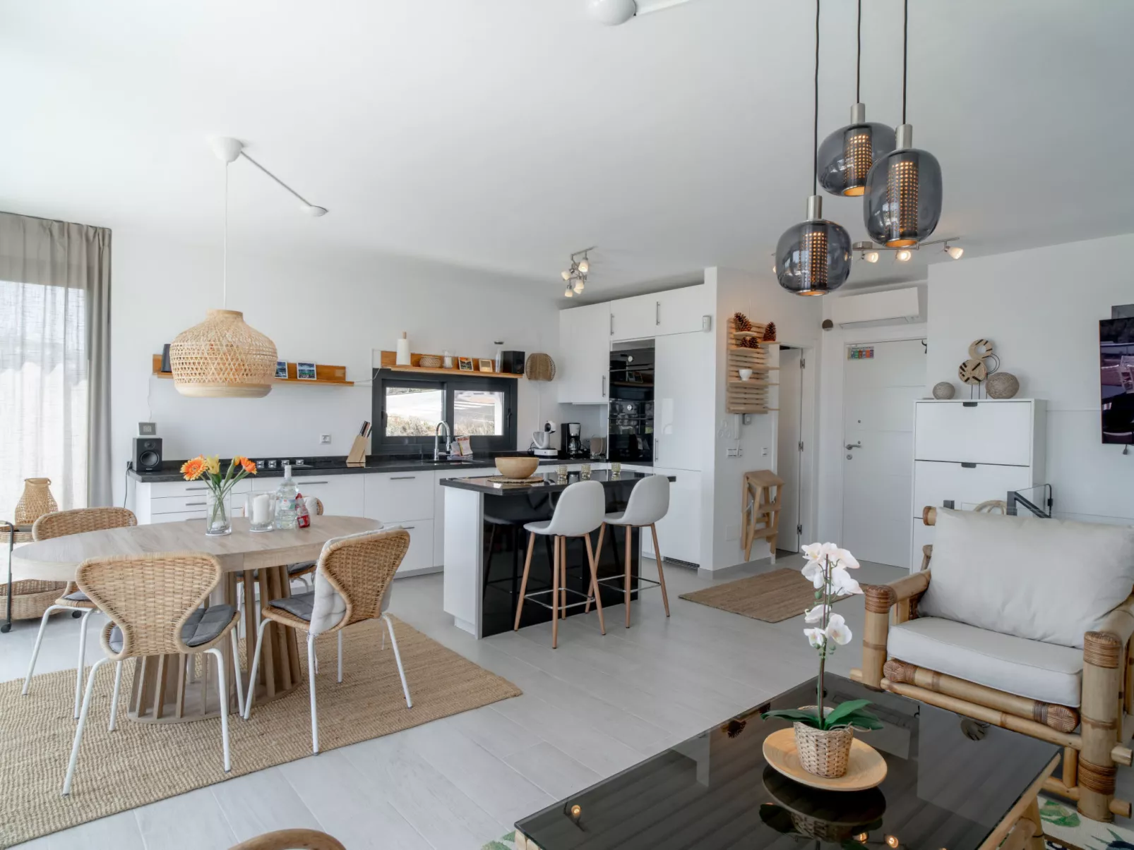 Villa Luxuria Private Pool by Casasol - Binnen