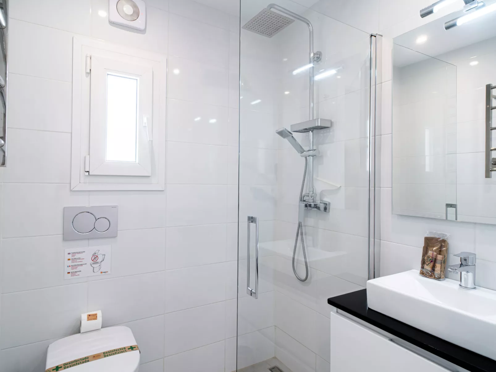 Tuhillo E1 Luxury Seaview by Casasol - Binnen