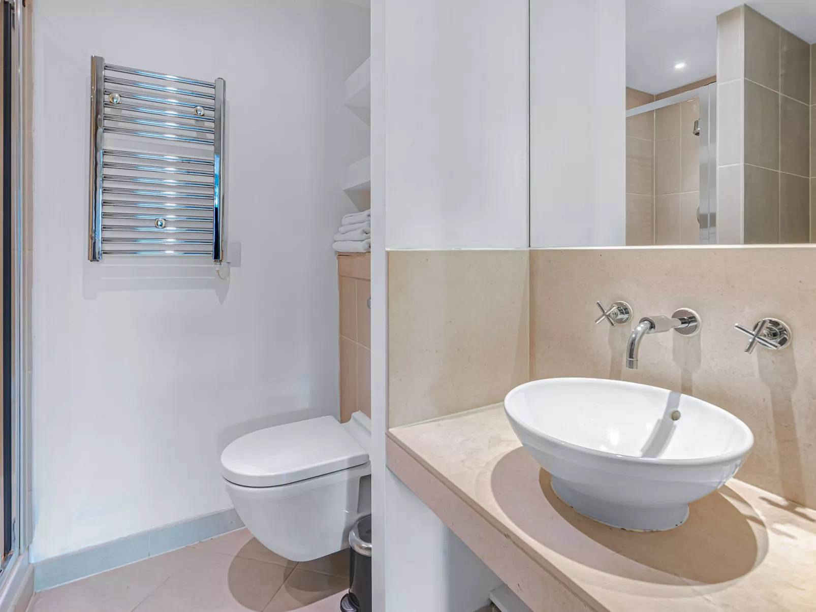 Discovery Apartments - Binnen