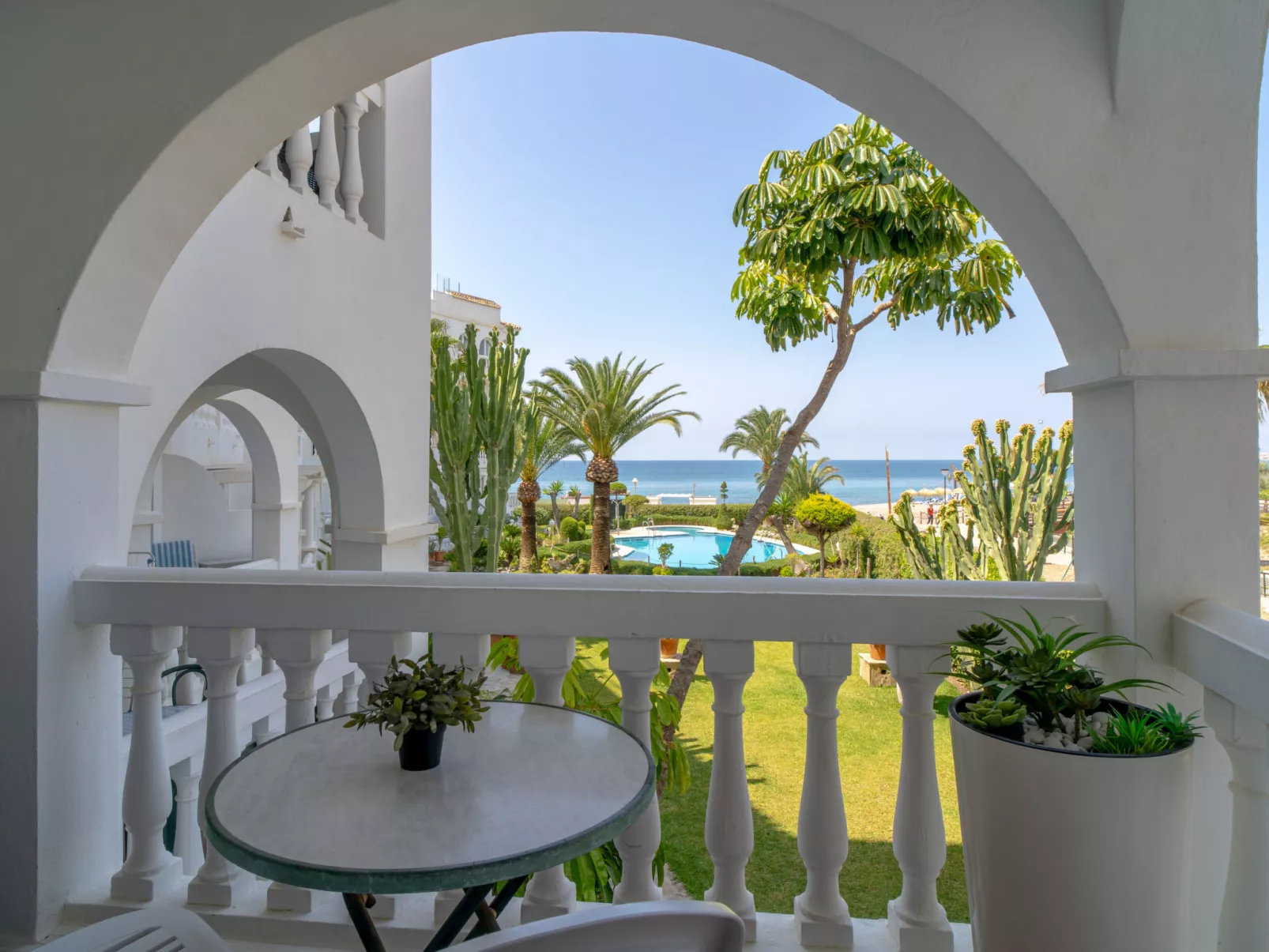 Stella Maris Beachfront B by Casasol - Buiten