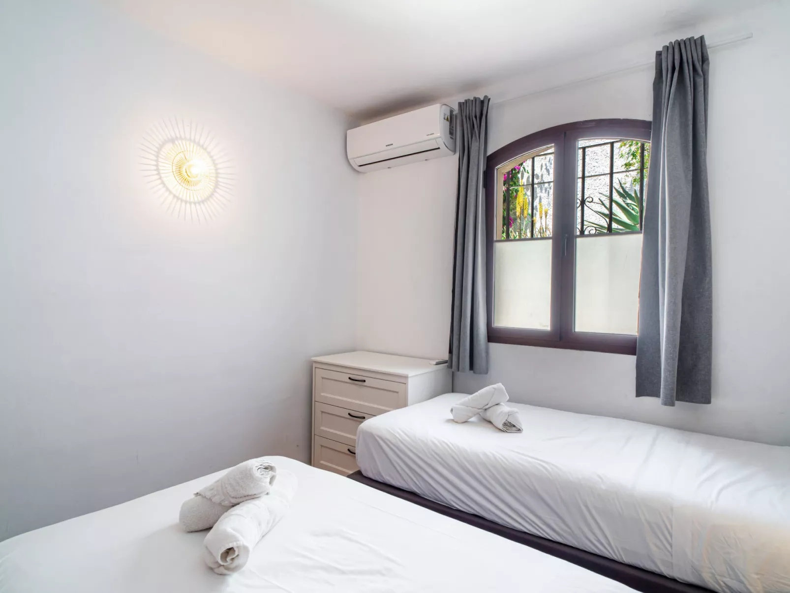 Hibiscos 72 Deluxe by Casasol - Binnen