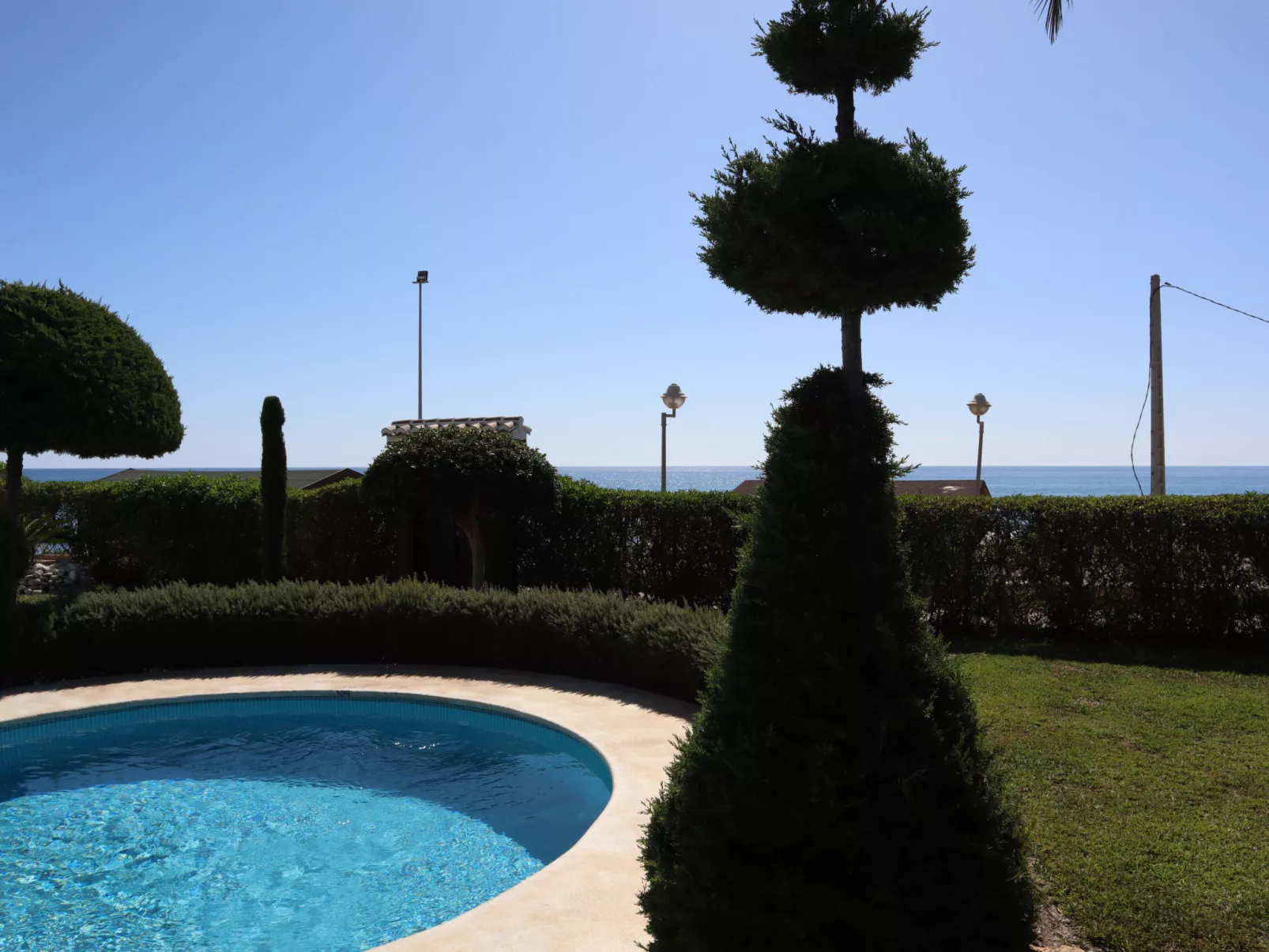 Stella Maris Beachfront 1B by Casasol - Buiten