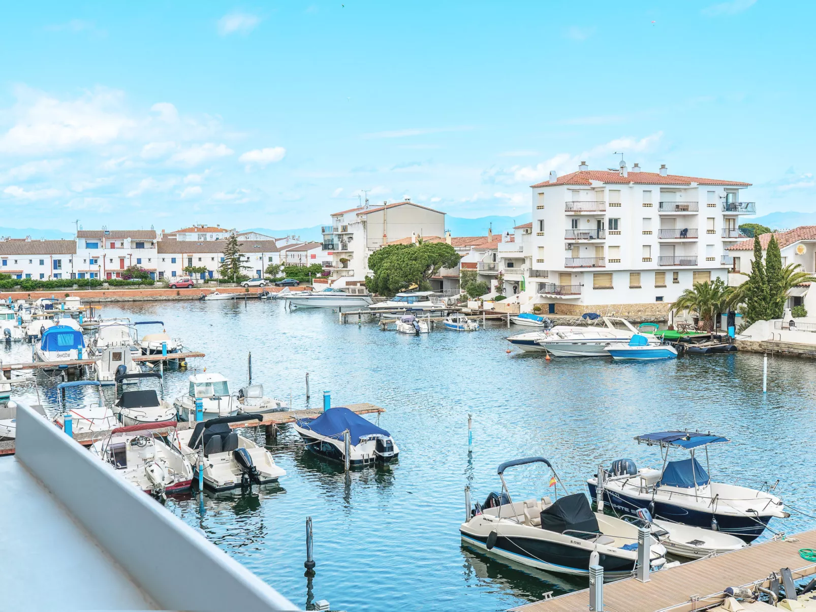 WELCS APARTAMENTO 143 EMP con vistas al canal - Buiten