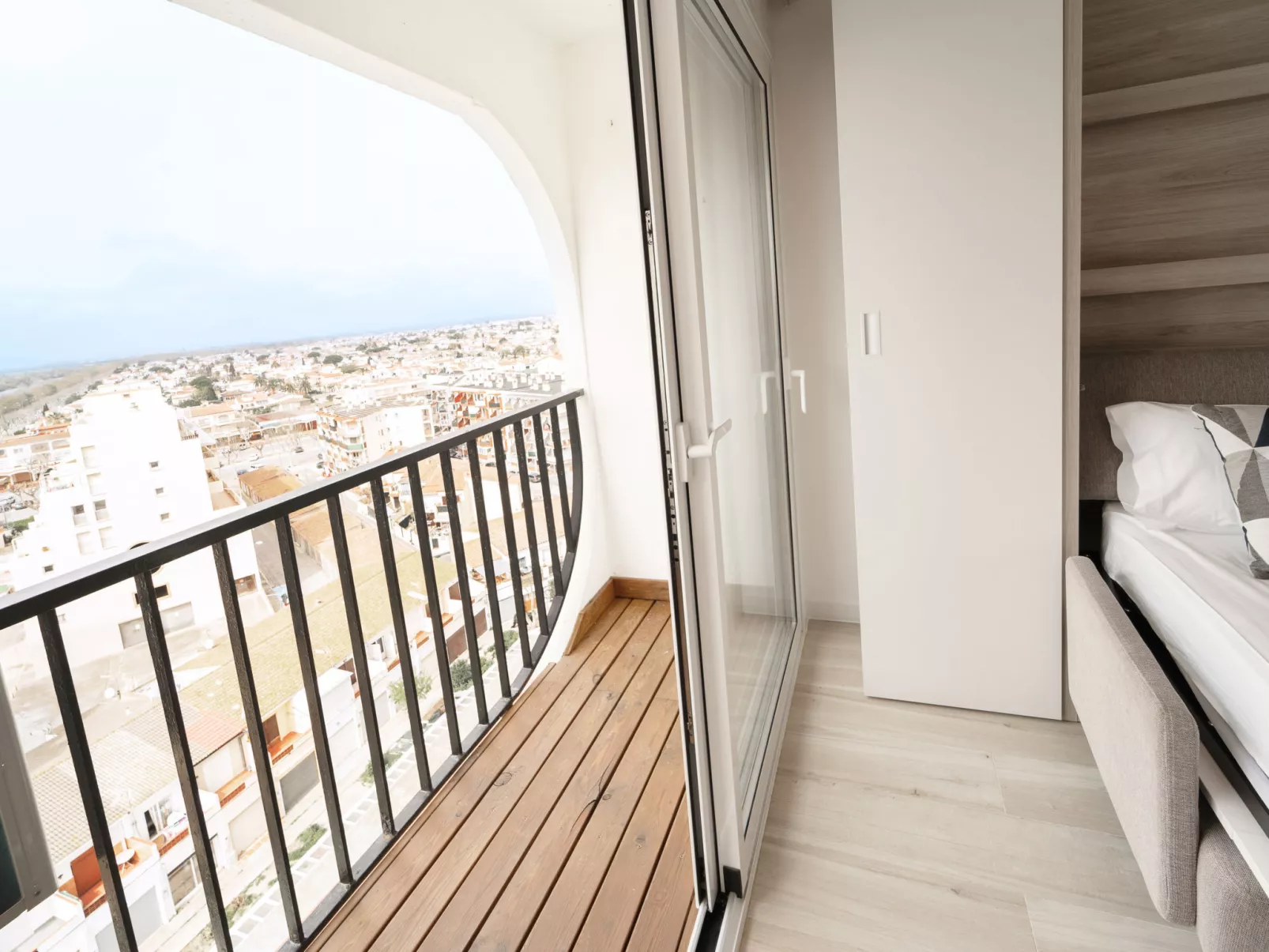 WELCS ESTUDIO 131 EMP cerca del mar - Buiten