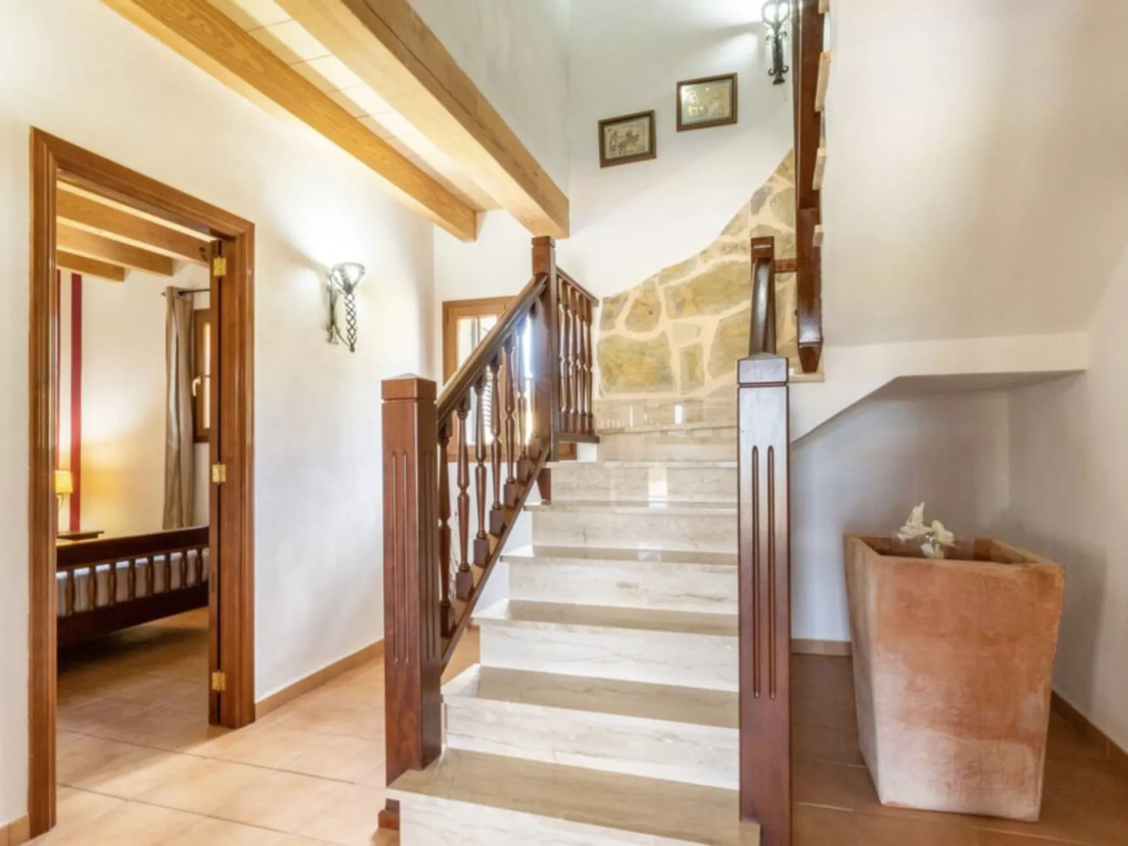 VILLA LORENZO MANACOR by PriorityVillas - Buiten