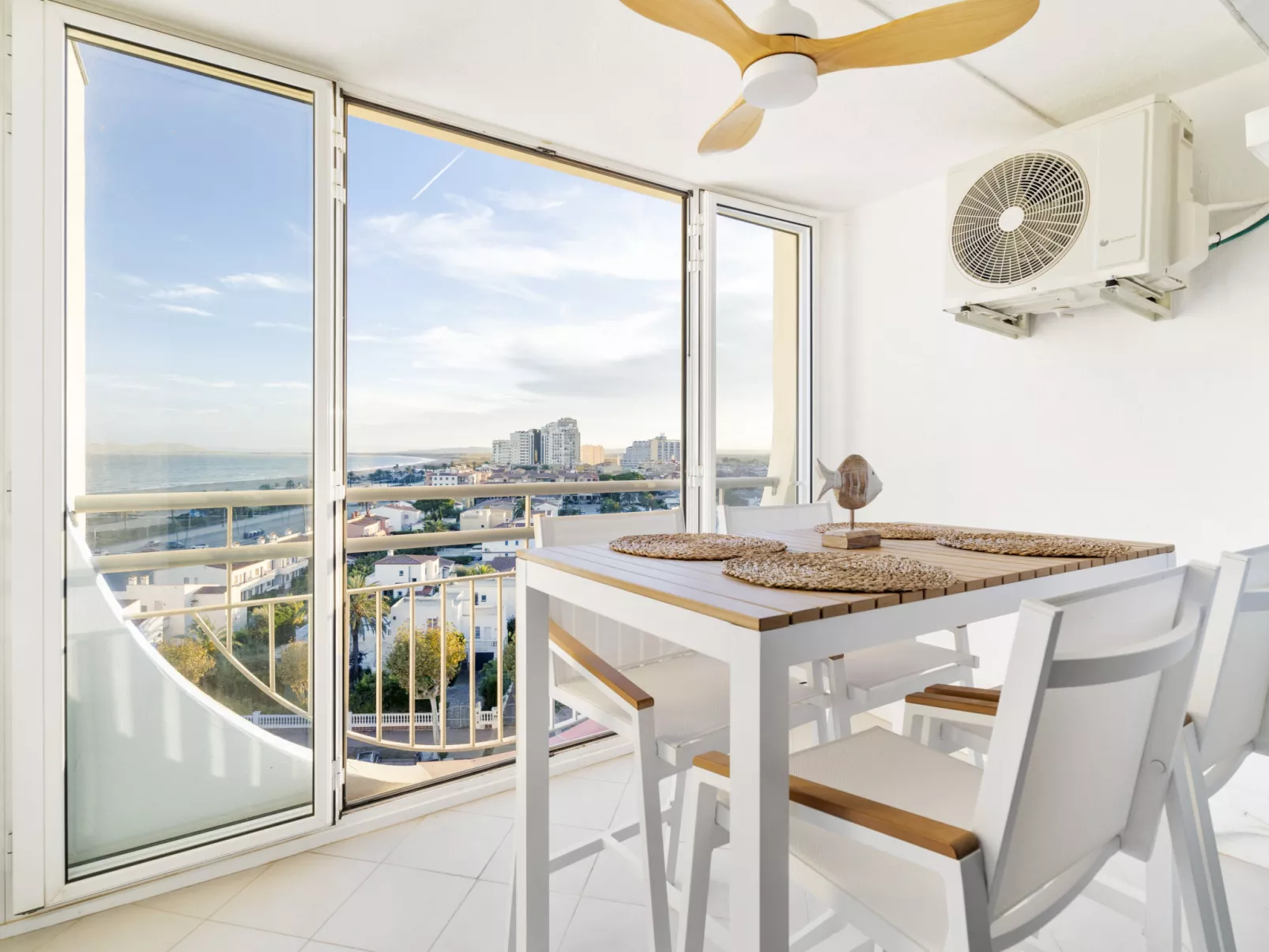 WELCS APARTAMENTO 101 EMP con vistas al Mar - Buiten