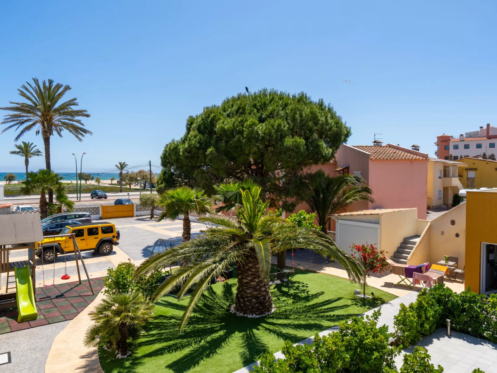 La Vida Sin Limites F  EMP - Buiten