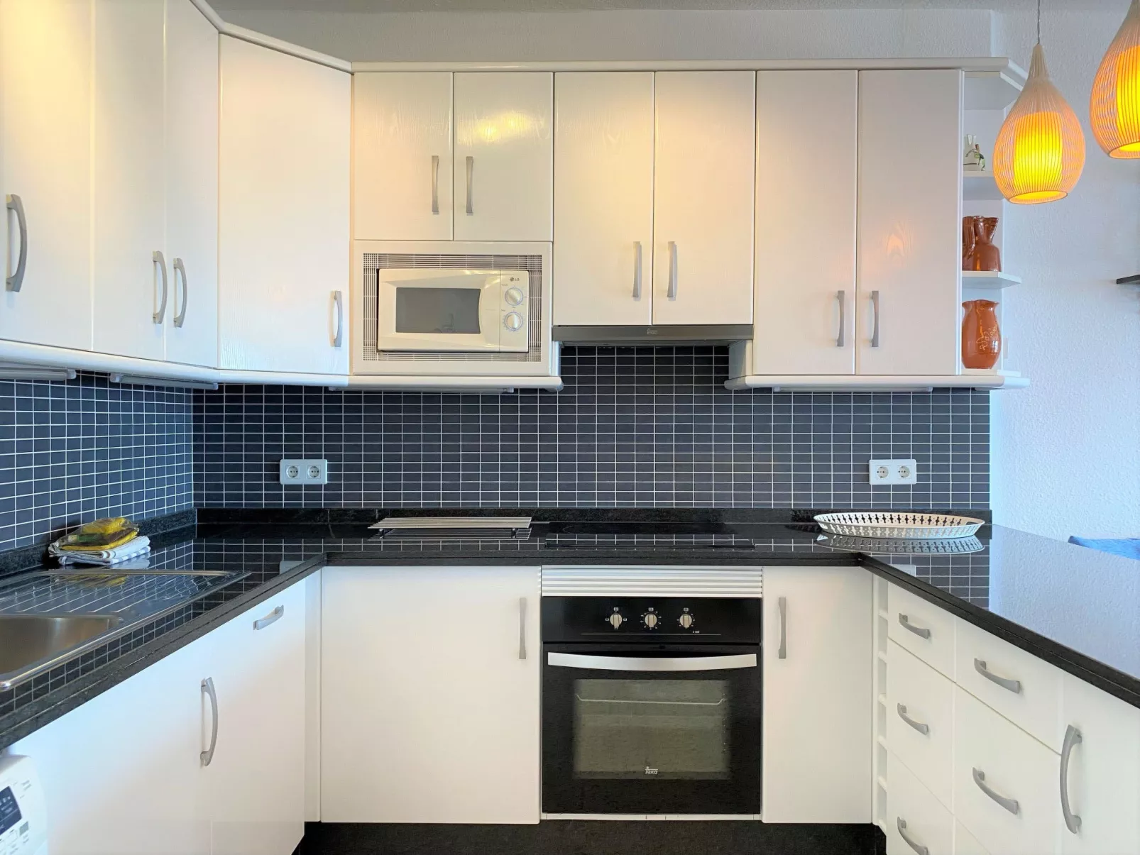 Capistrano Playa 403 by Casasol - Binnen