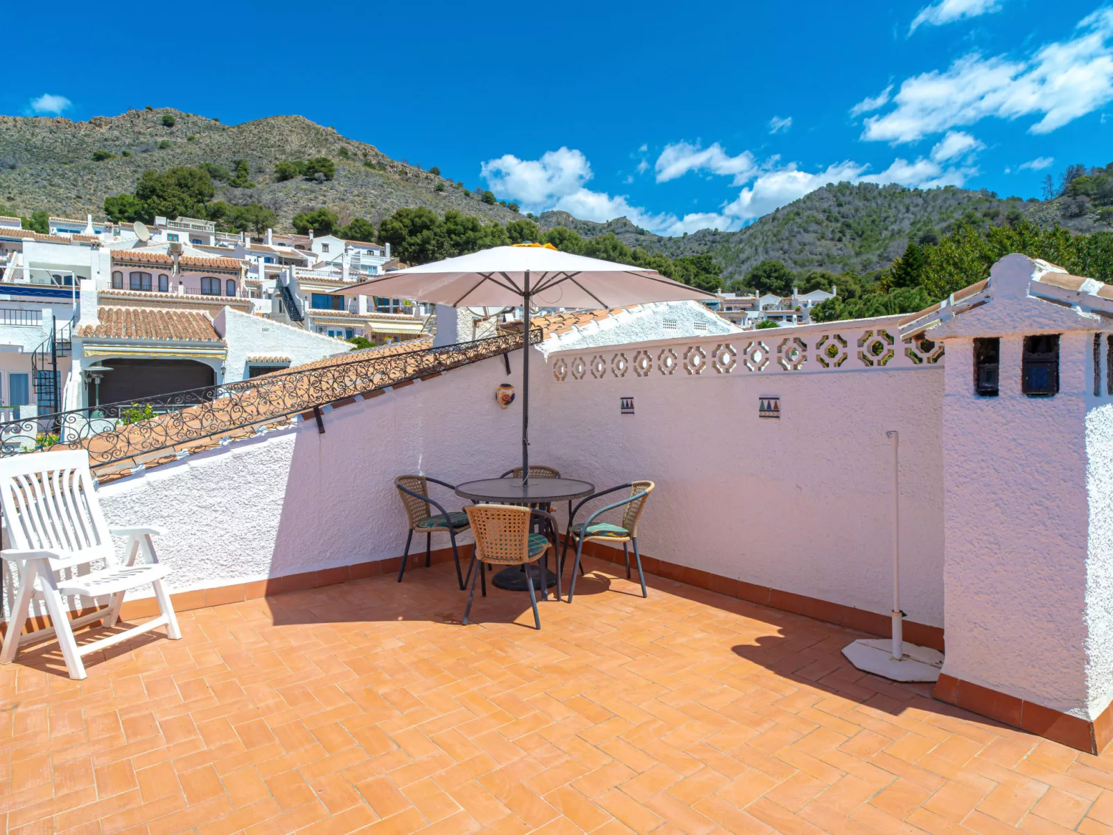 Hibiscos Seaview Terrace by Casasol - Buiten