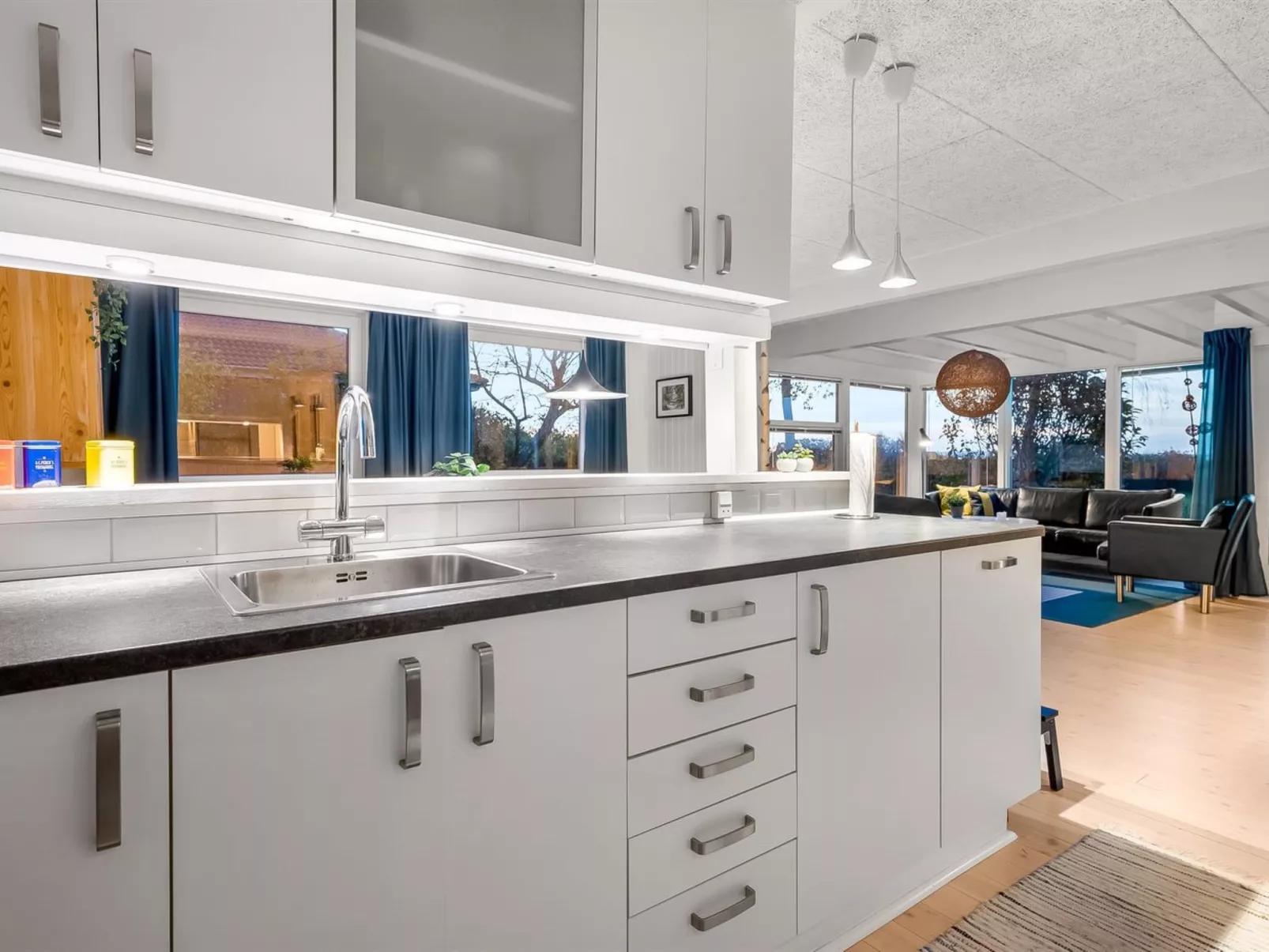 "Niels" - 1.3km from the sea - Binnen