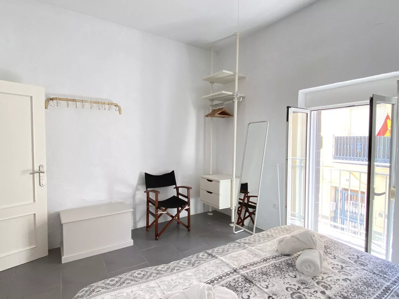 Casa San Juan 13 Centro by Casasol - Binnen