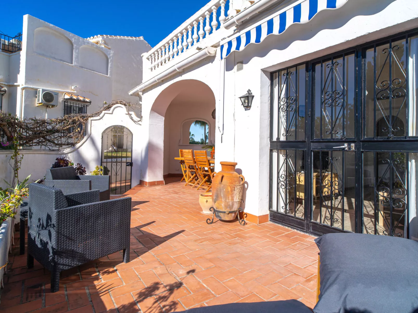 Casablanca Sunny Terrace by Casasol - Binnen