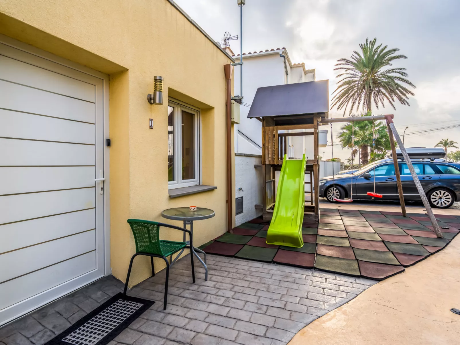 La Vida Sin Limites I EMP - Buiten