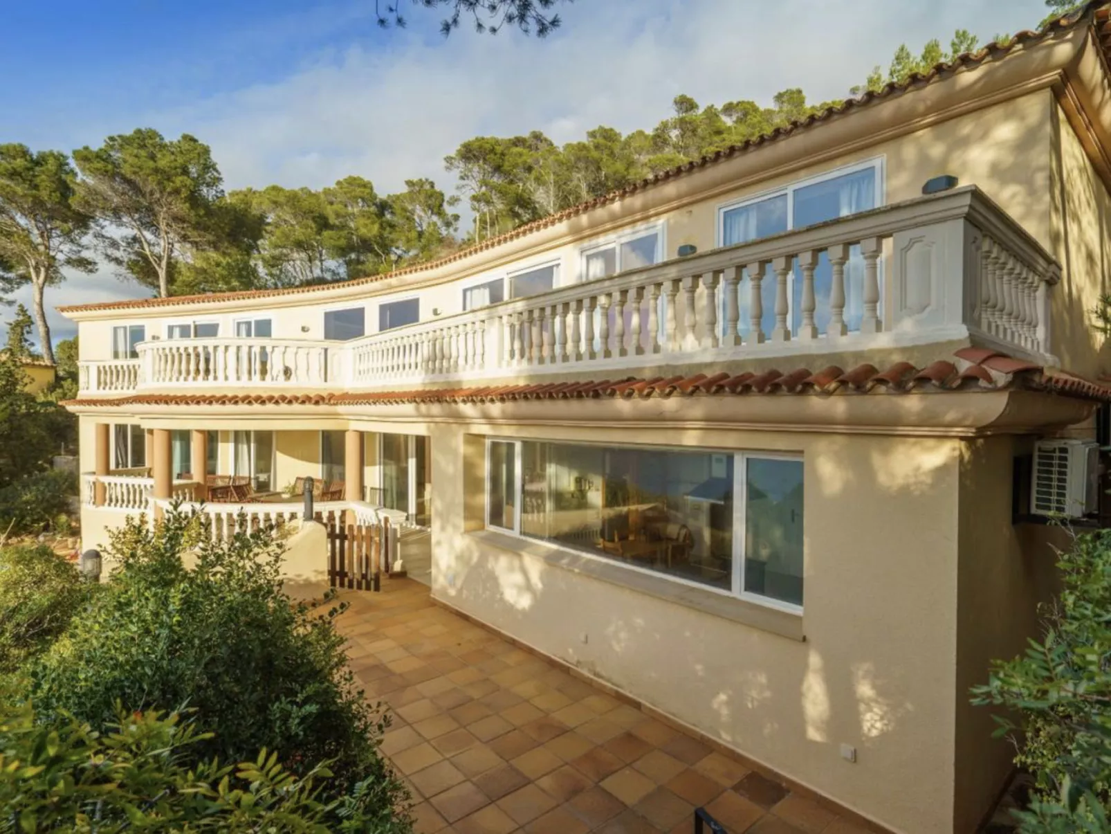 VILLA CAMP DE MAR SEA VIEW - Buiten