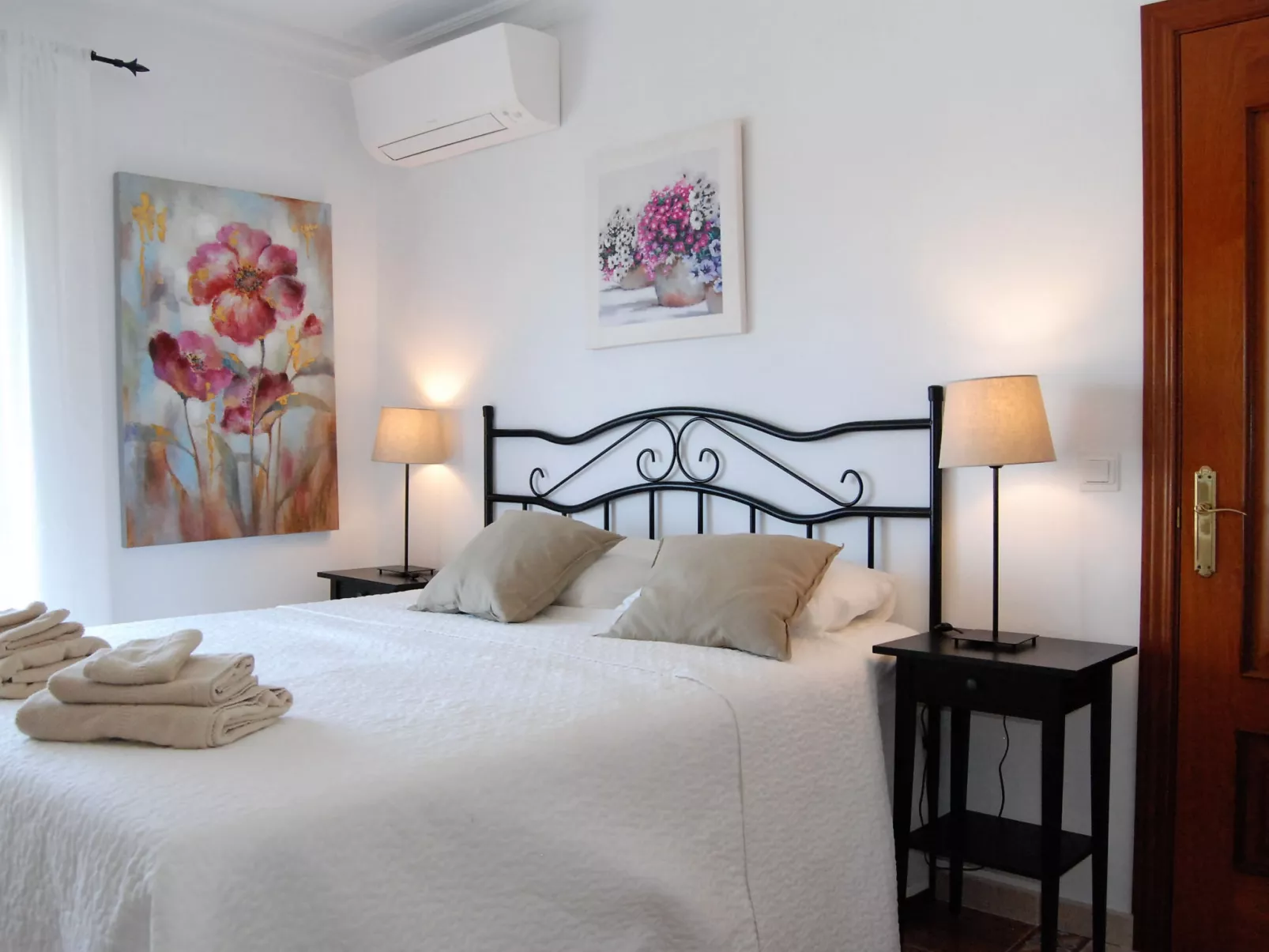 Villa Sandra Top Floor Escape by Casasol - Binnen