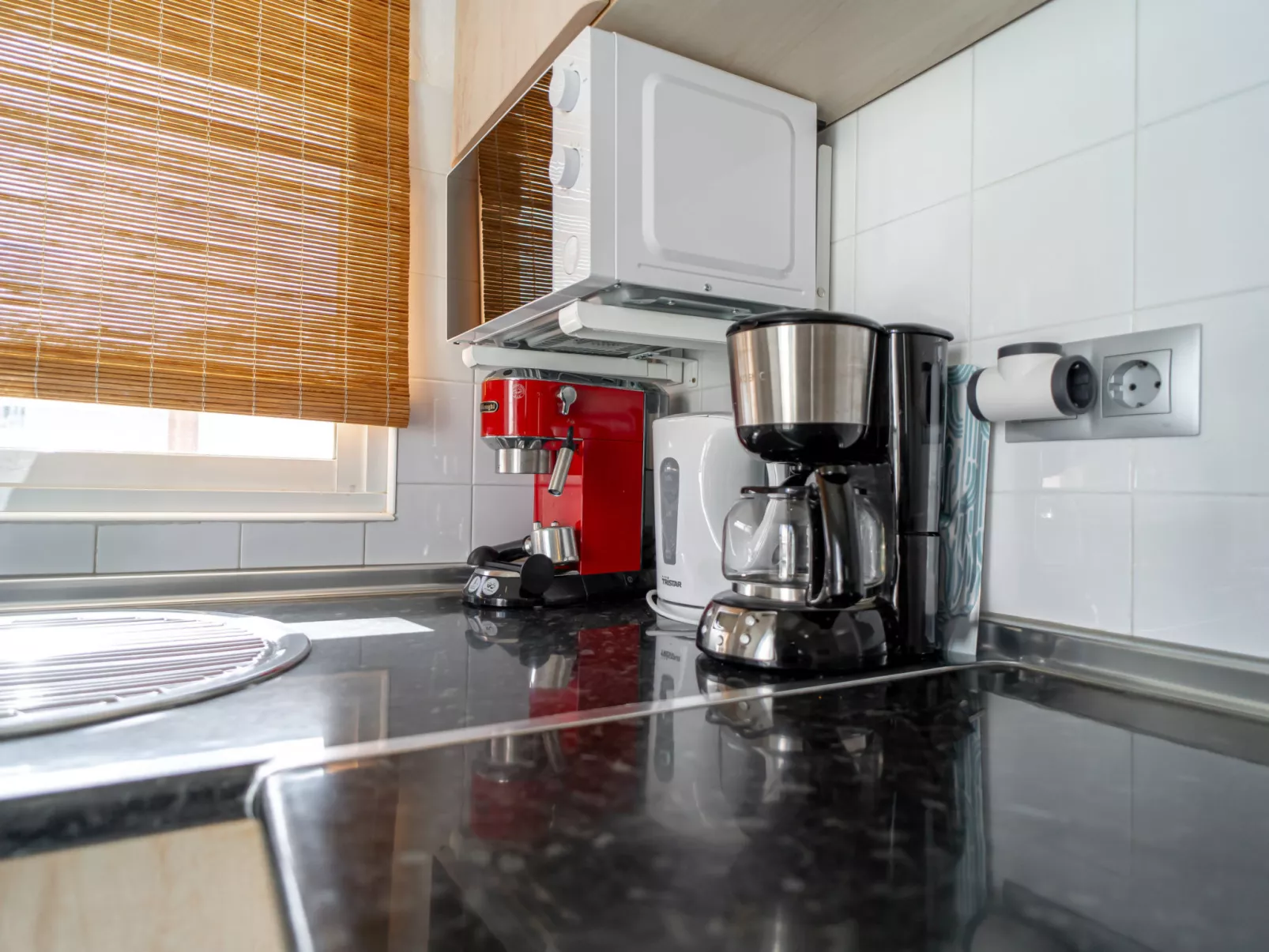 Sunny Terrace Chimenea by Casasol - Binnen