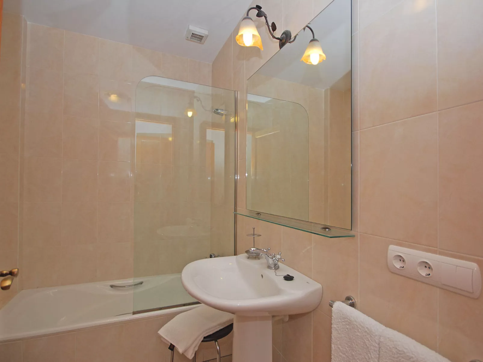 Pla de ses rotes - Binnen