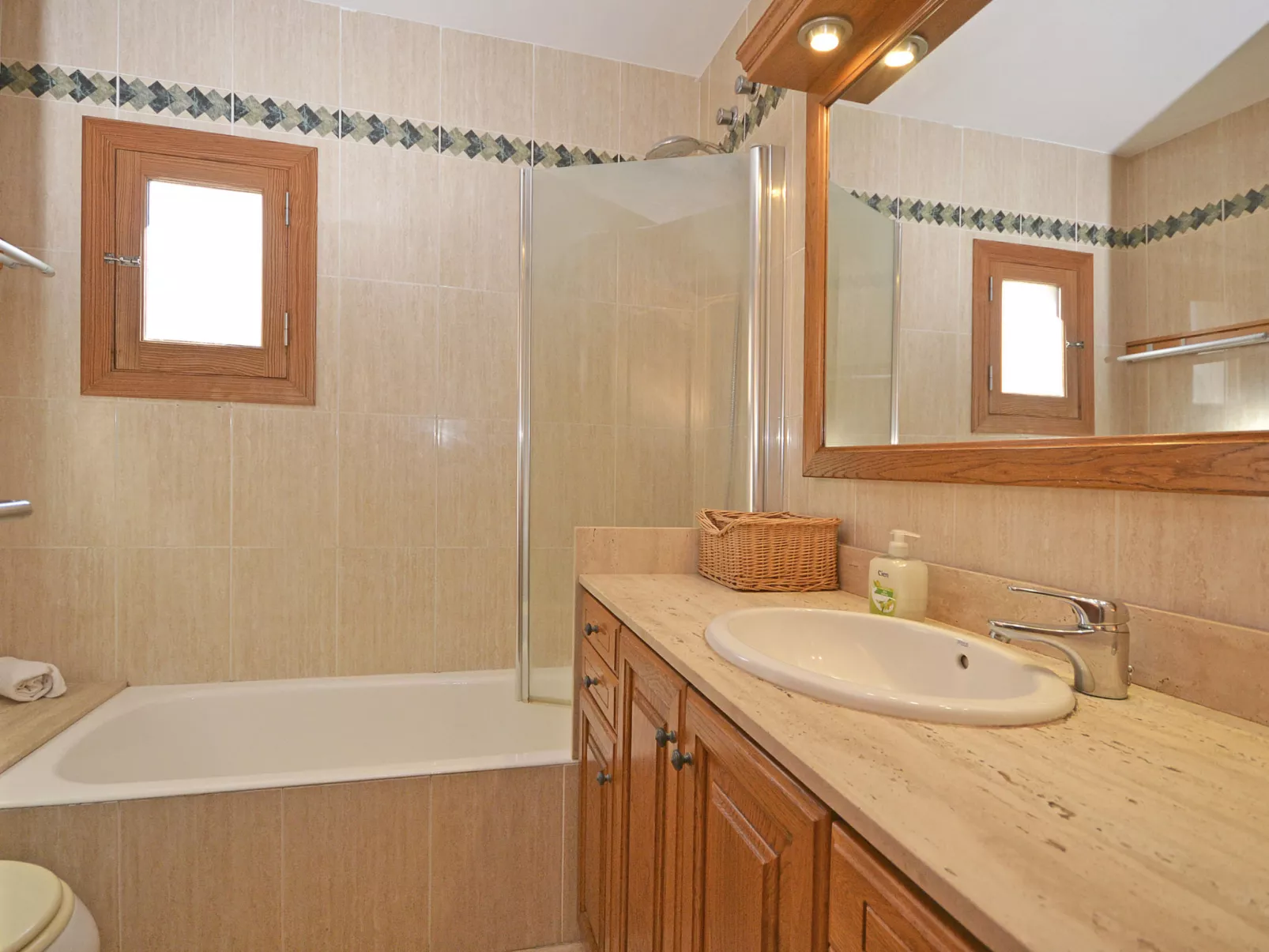 Amparo Luca - Binnen