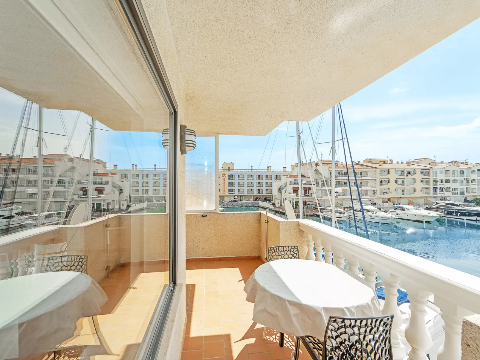 WELCS APARTAMENTO 158 EMP con vistas al canal - Buiten