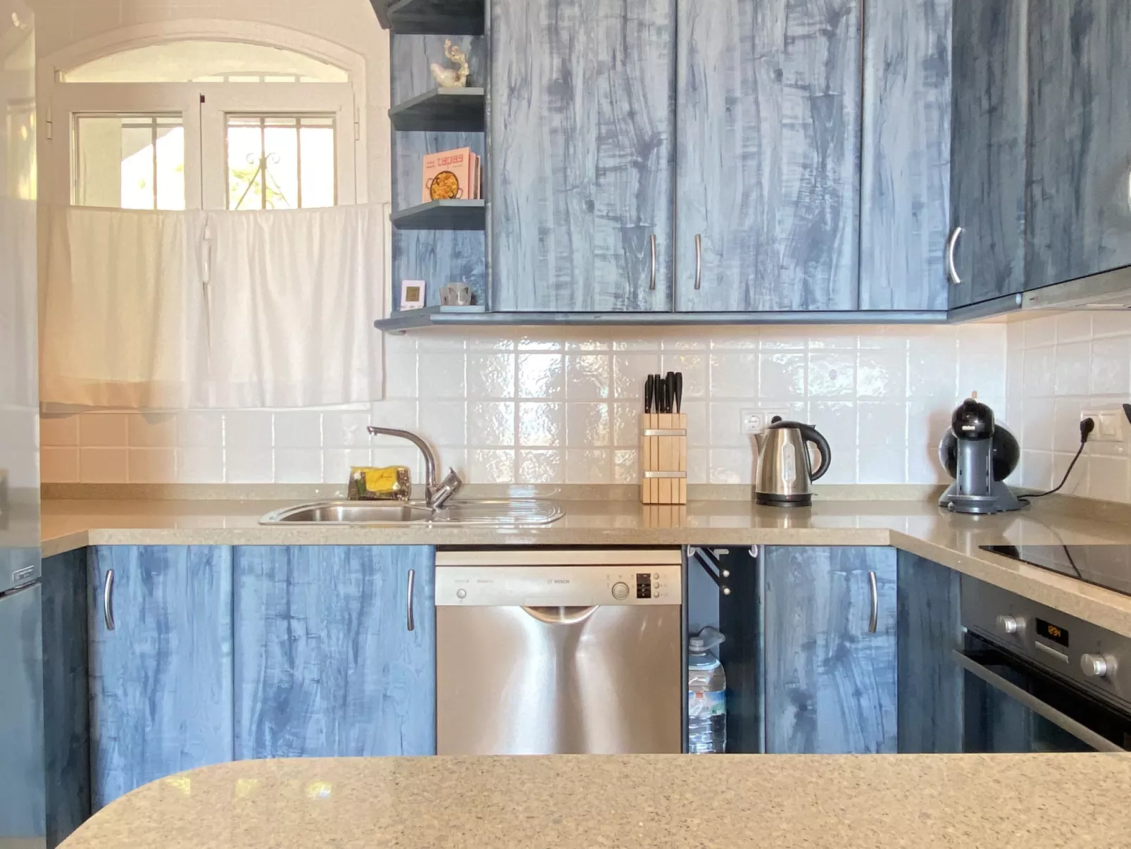 Capuchinos 42 San Juan Capistrano by Casasol - Binnen