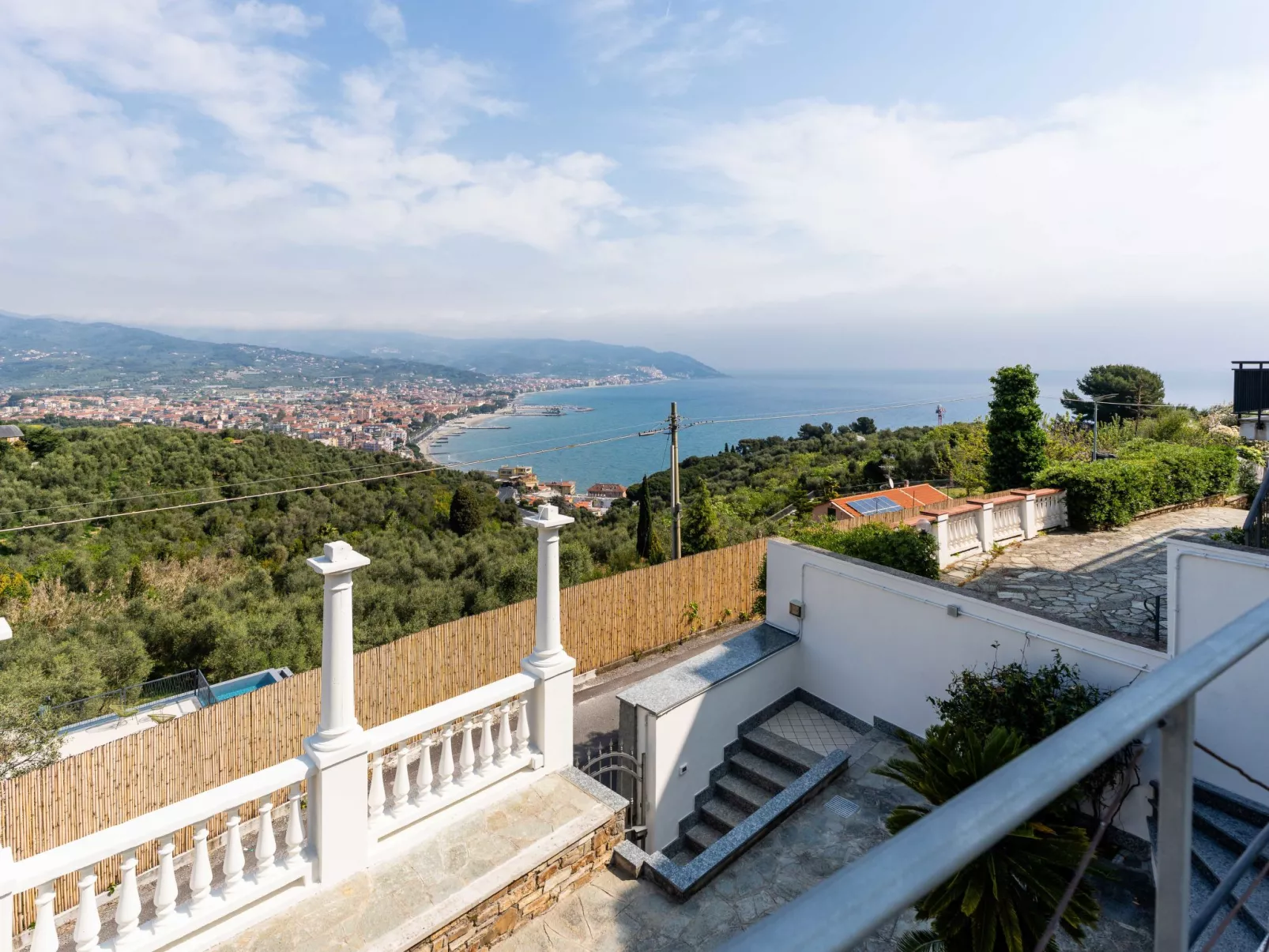 Bella vista su Diano - Buiten