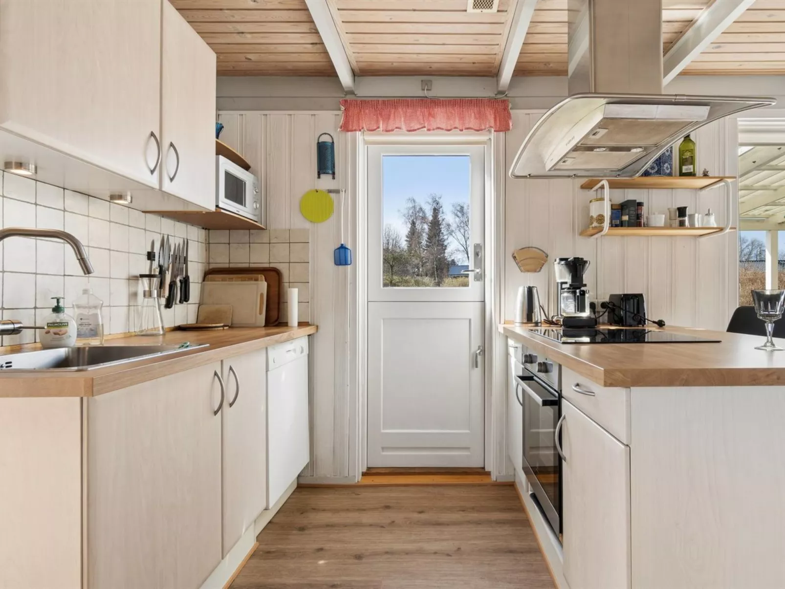 "Selinda" - 250m from the sea - Binnen