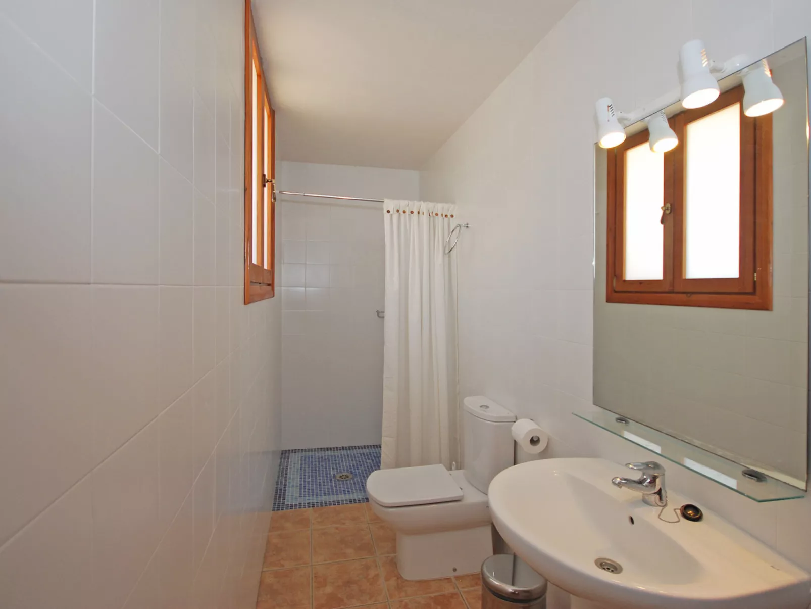 Pla de ses rotes - Binnen