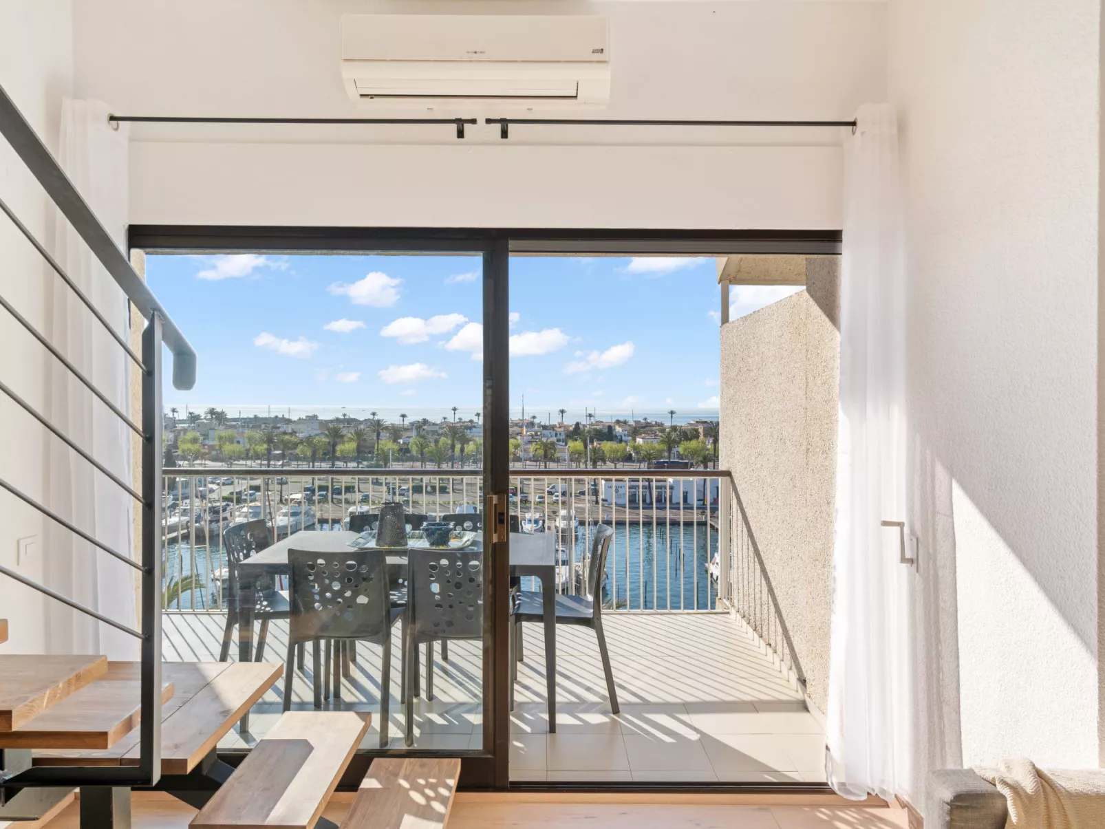 WELCS APARTAMENTO 216 EMP Frente con Terraza - Binnen
