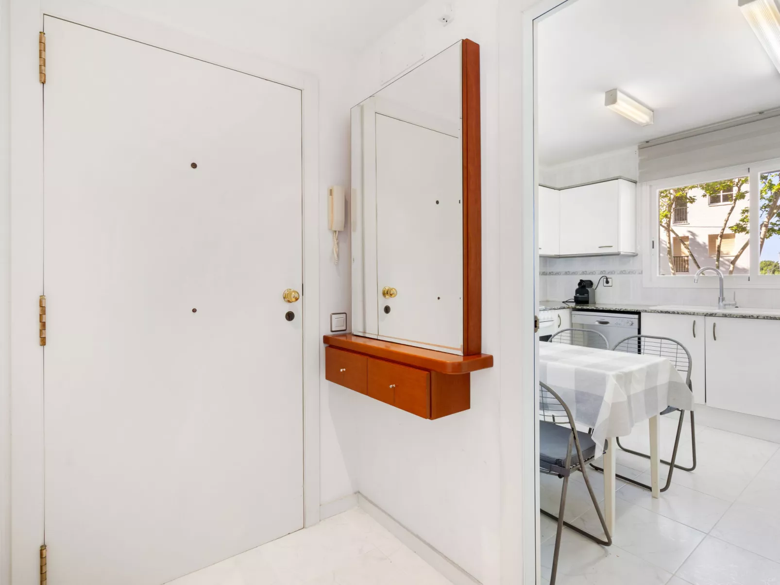 WELCS APARTAMENTO 170 PDA en el puerto - Binnen