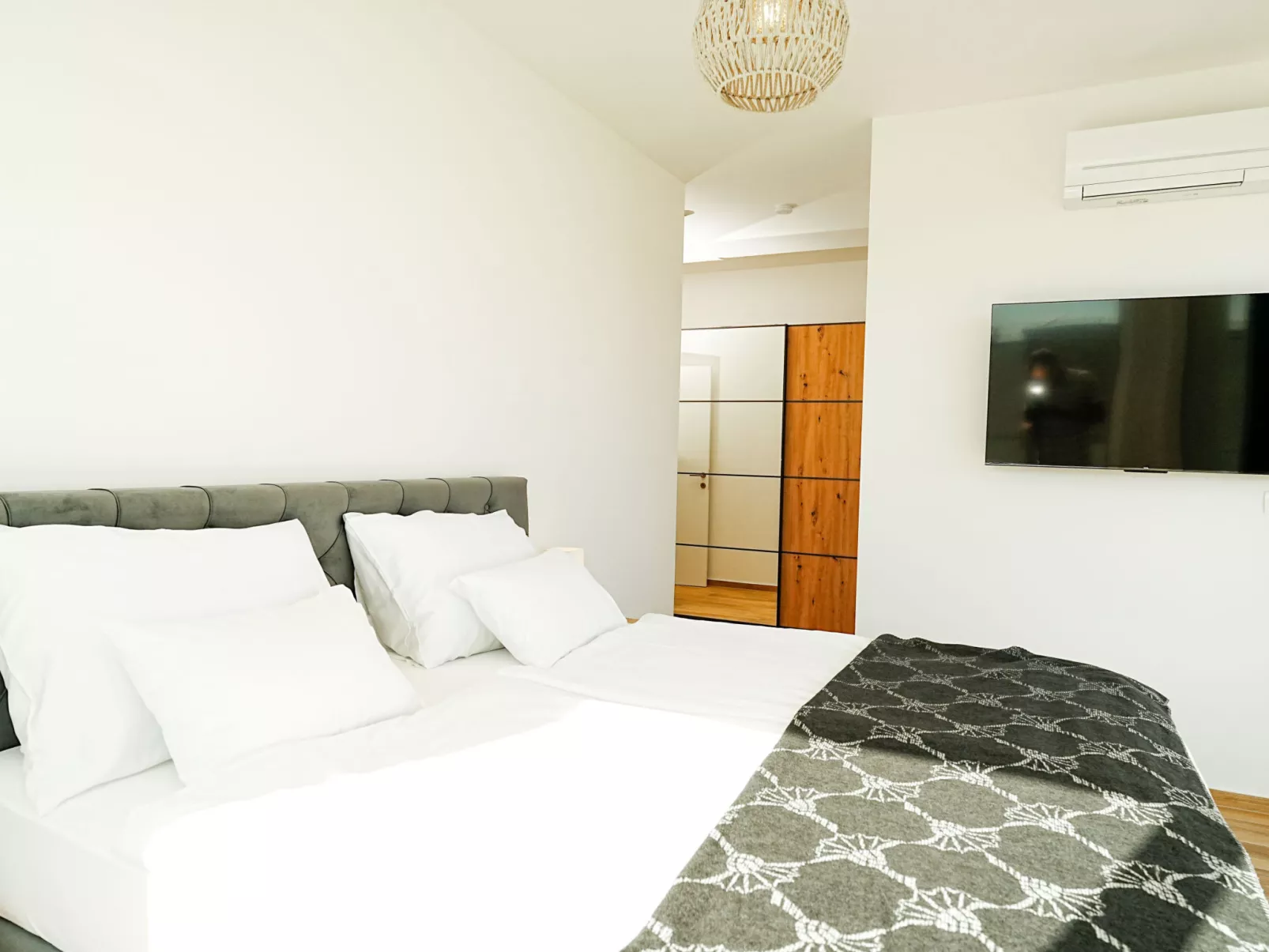 Primosten Hills - North - Binnen