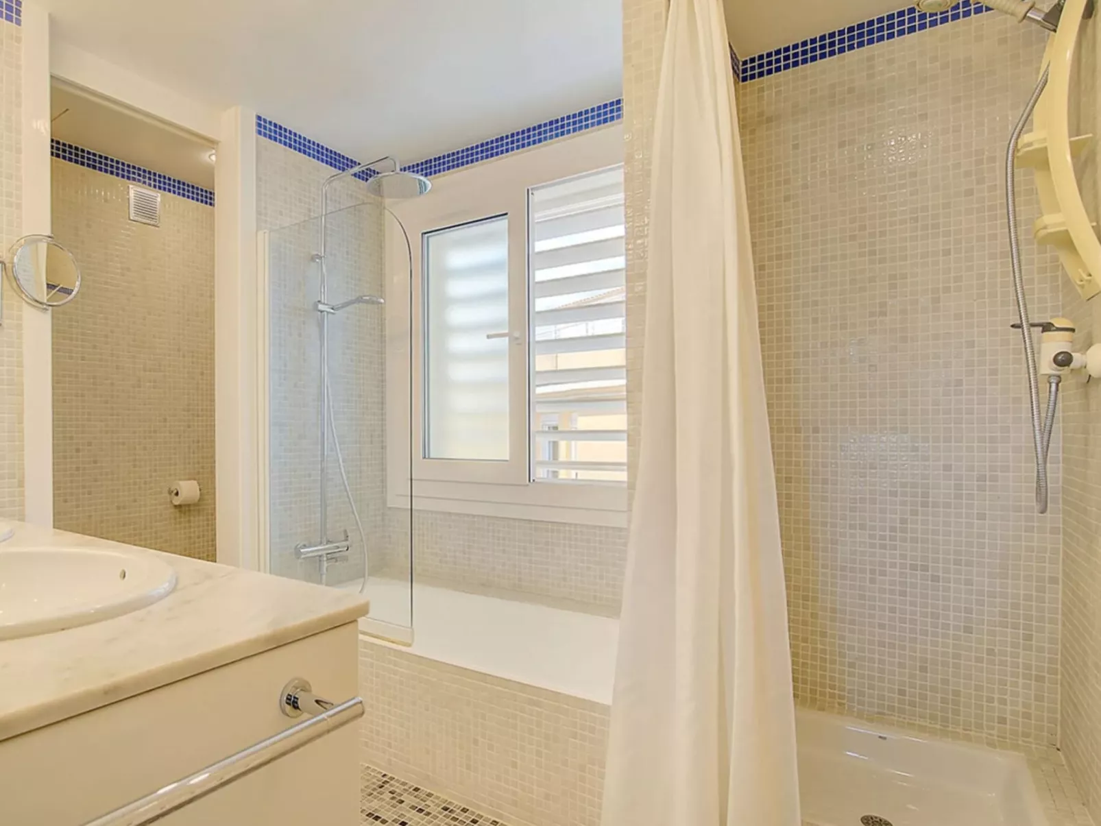 VILLA BONANOVA STYLE - Binnen