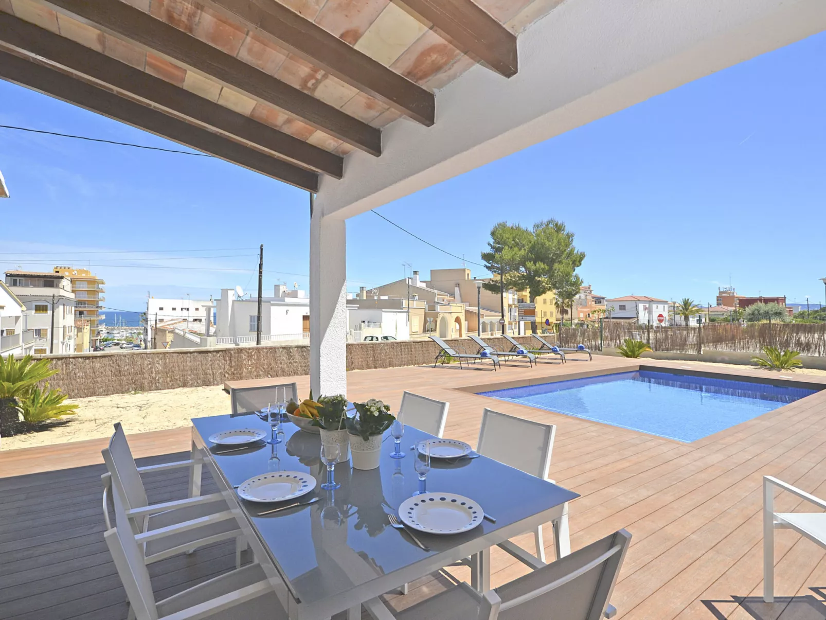 Pinocha (Villa Anglessos) - Buiten