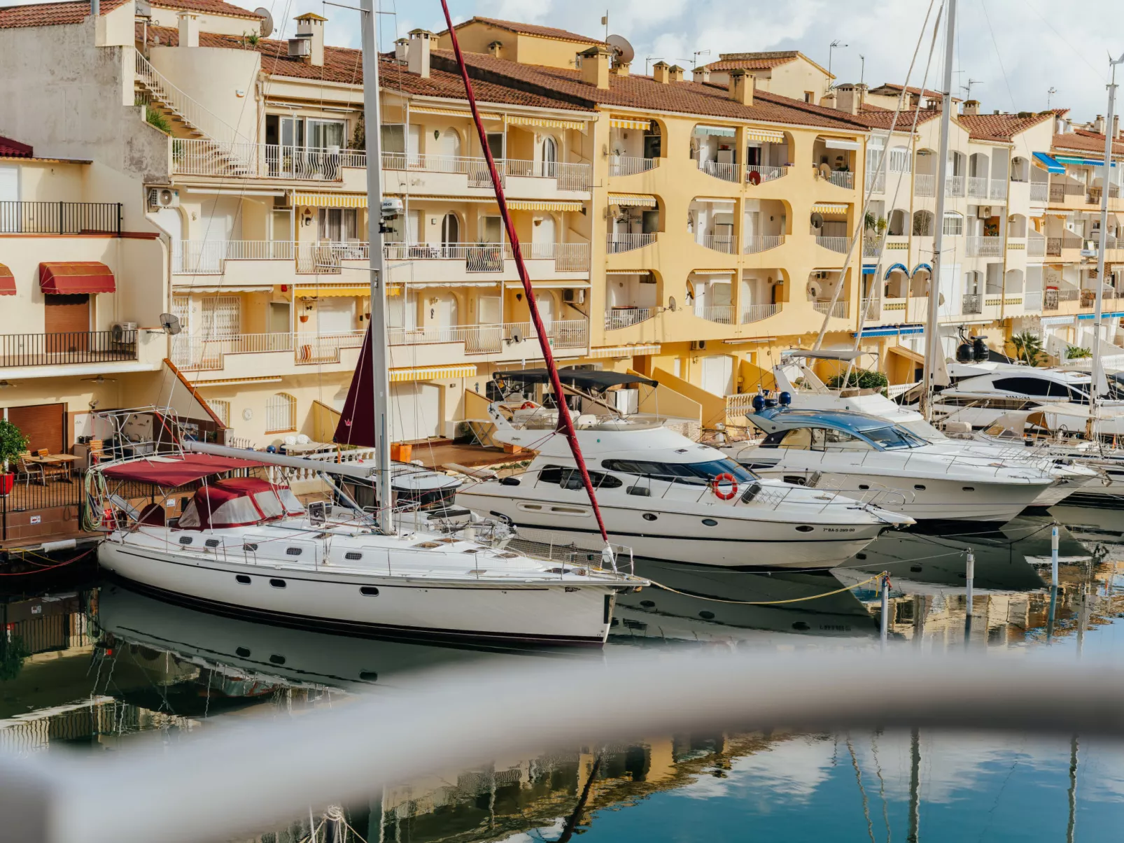 WELCS ESTUDIO 195 EMP con vistas al canal - Buiten