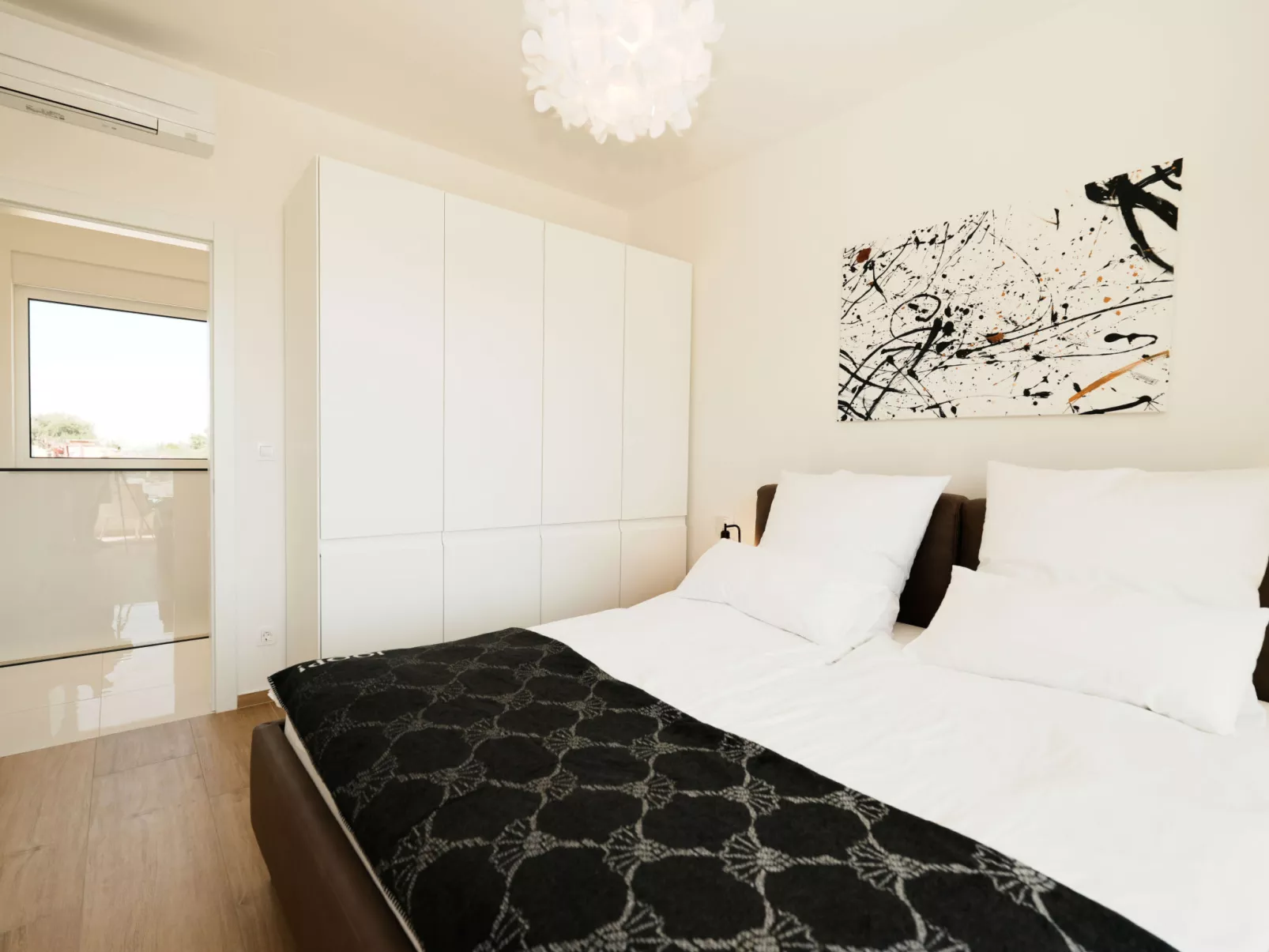 Primosten Hills - West - Binnen