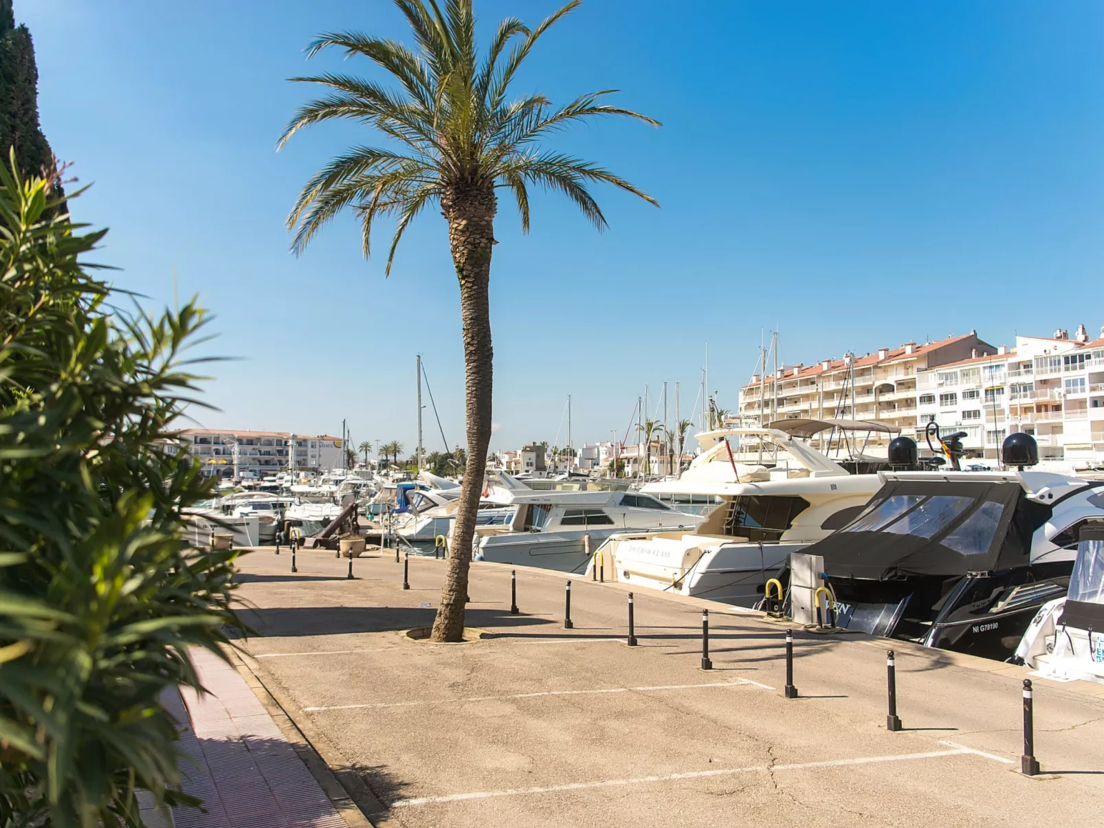 WELCS APARTAMENTO 059 EMP con vista al canal - Buiten