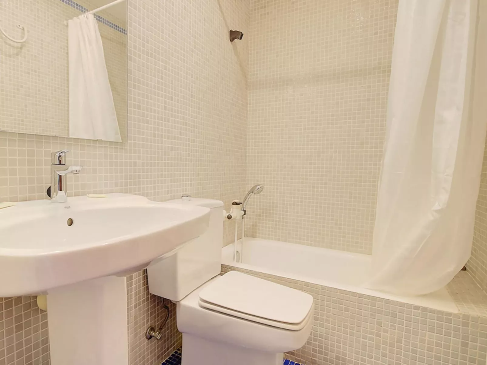 VILLA BONANOVA STYLE - Binnen