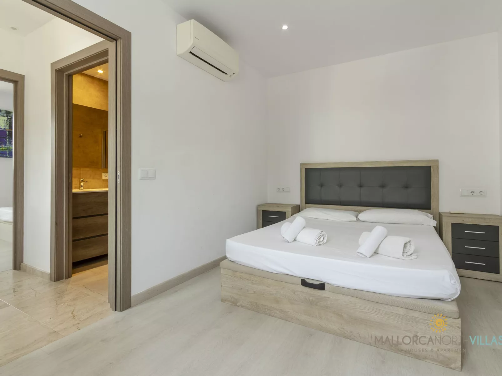 Villa Iola: Moderna Casa en Platja de Muro - Binnen