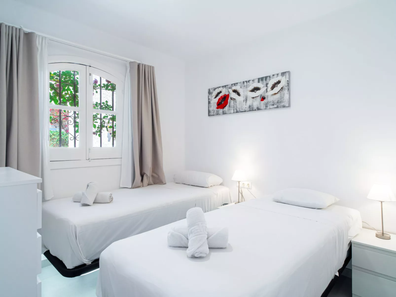 Hibiscos 33 Rooftop Vista by Casasol - Binnen